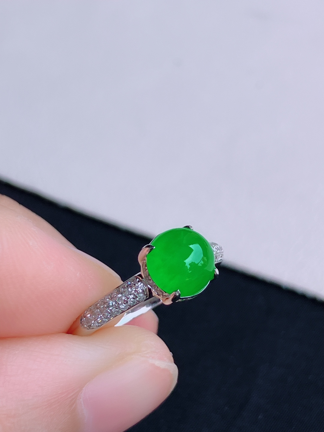 ️，阳绿戒指，简约时尚，尺寸7/6.8/圈口16/自然光实拍
