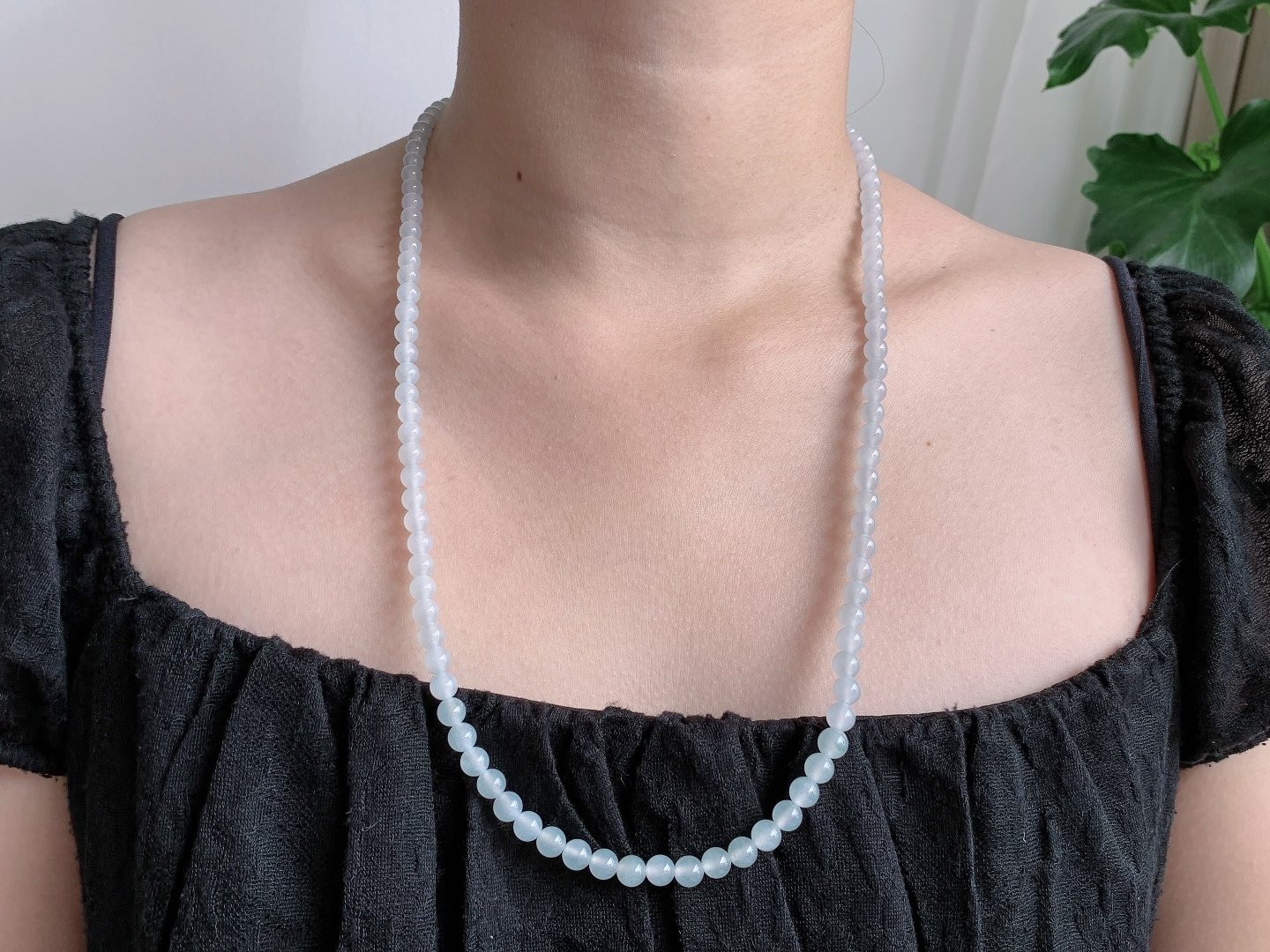 【珠子】白冰珠链圆珠珠子珠串长串 【说明】缅甸 性比高 【尺寸】4.9-5.8mm 30cm 【重量】33克