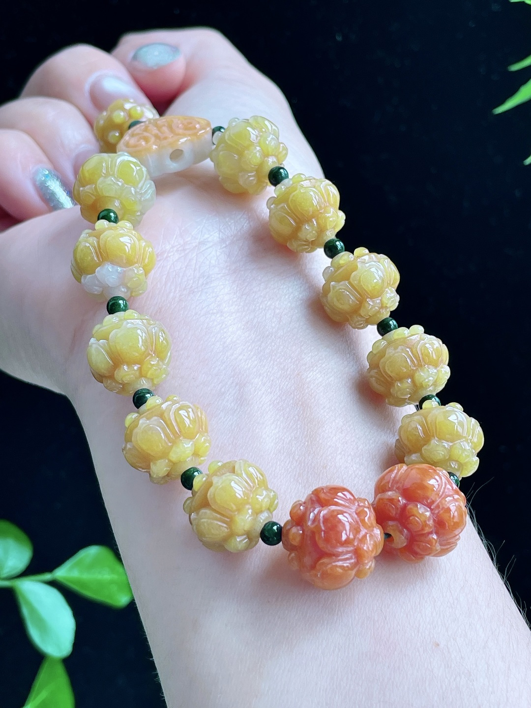 【珠子】冰双彩莲蓬手链 【说明】缅甸 性比高 红翡 黄翡 【尺寸】14-15mm 【重量】54.4克