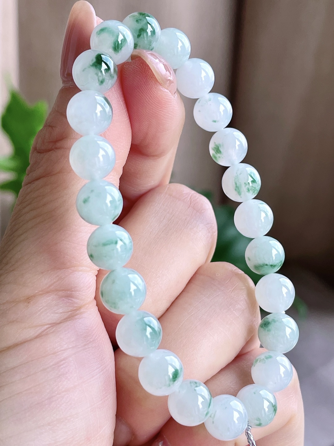 【珠子】糯冰飘花手串圆珠珠子手串 【说明】缅甸 性比高 【尺寸】7.9mm 【重量】20克