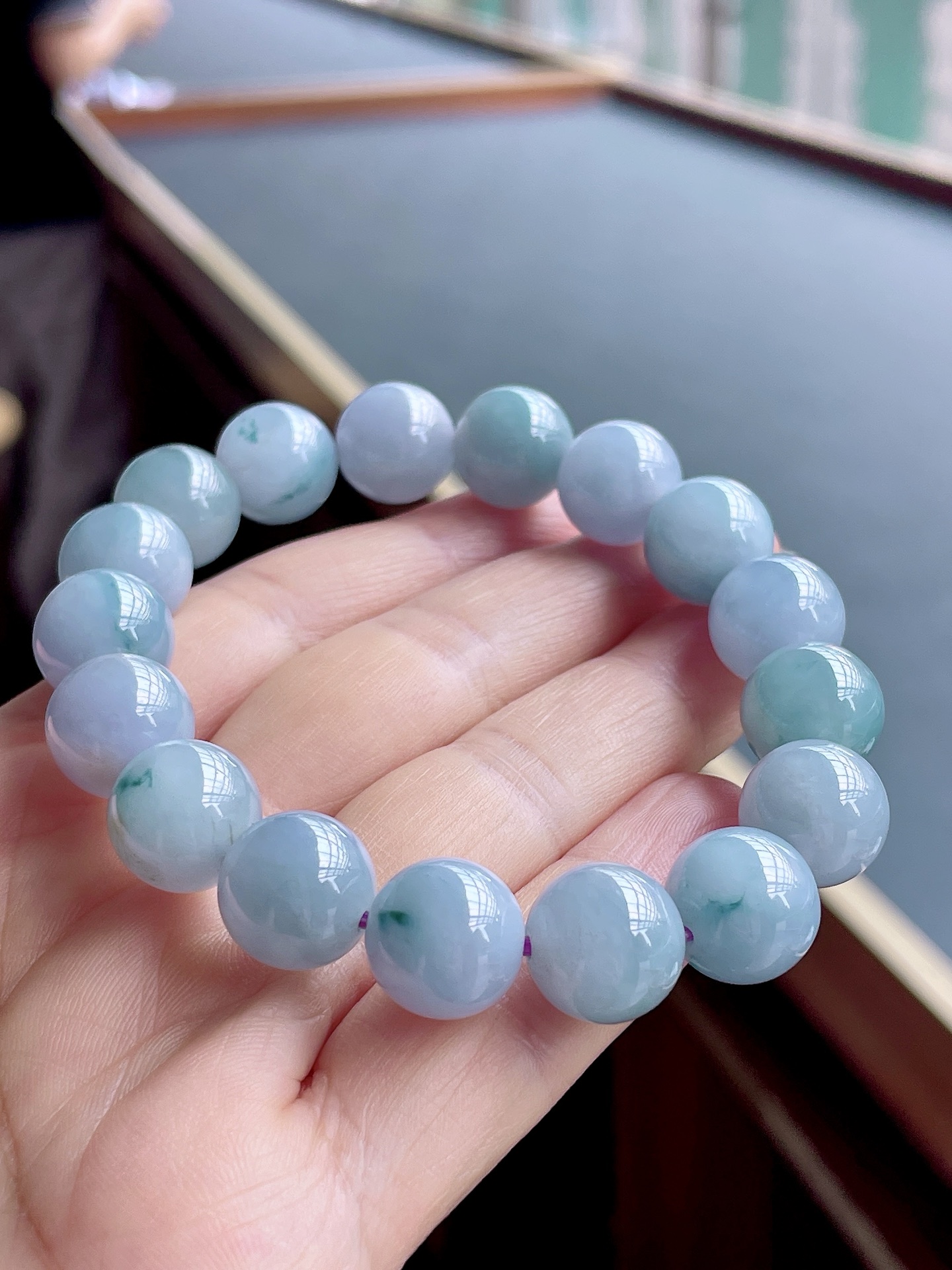 ️ 冰种紫色飘花手链 色泽浓郁，珠圆玉润 尺寸：12