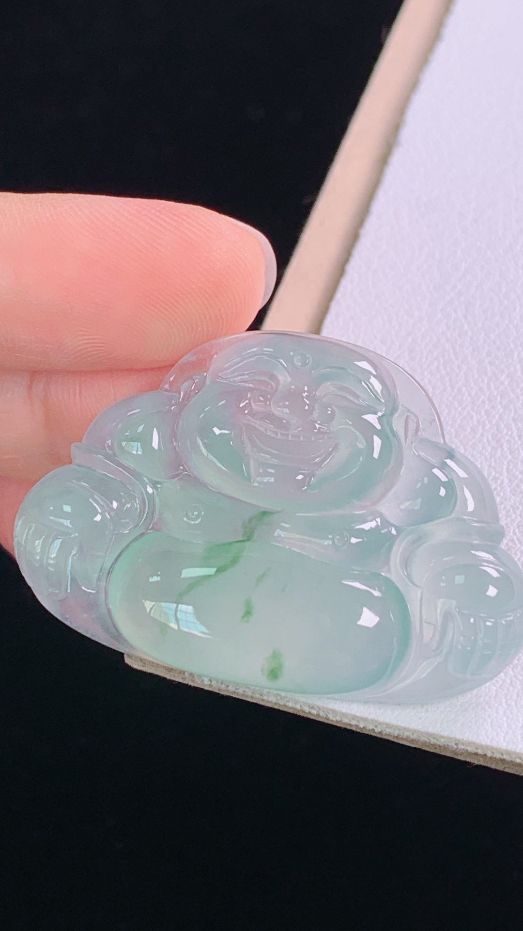 ️冰种飘花佛公，花色灵动，清透细腻，无裂，尺寸:26.2-38.6-6.7mm 10