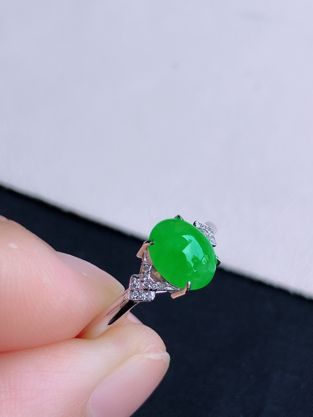 ️翠绿戒指，简约时尚，尺寸8/7.6/7/圈口17/自然光实拍