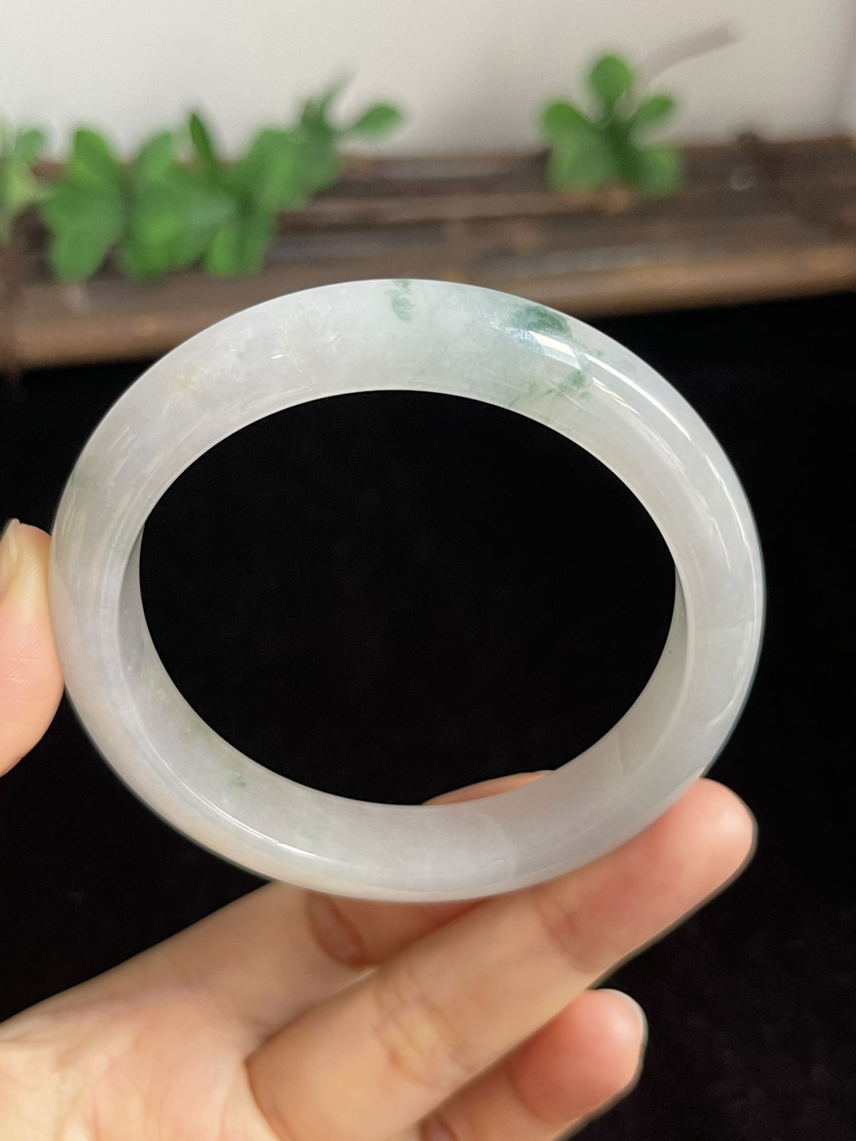 正圈55.8圈口，翡翠冰糯种飘花手镯