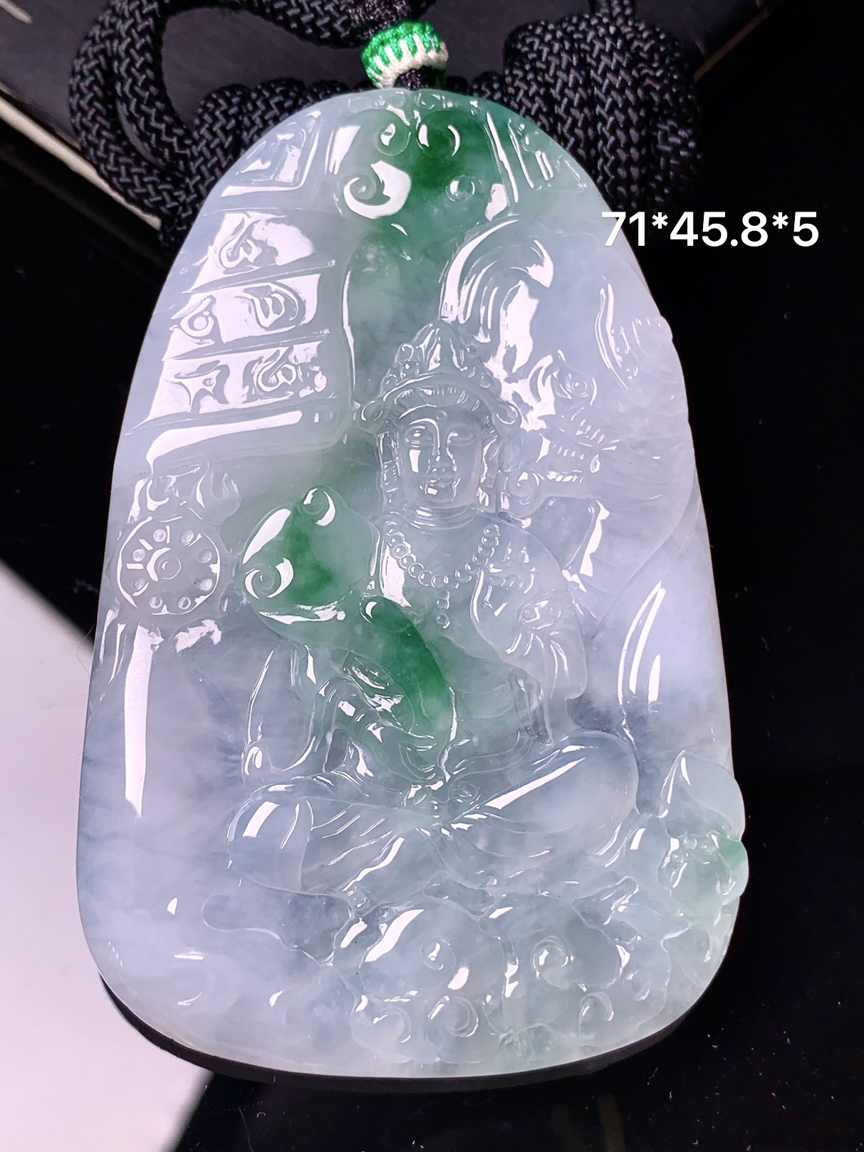 飘绿度母观音菩萨吊坠 玉质细腻 色泽艳丽清新 水润亮眼 整体尺寸71*45.8*5 a5