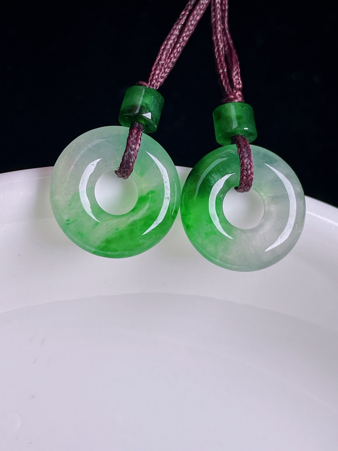 ️冰绿耳坠，老种起光，细底通透，尺寸：12/2.6mm0913