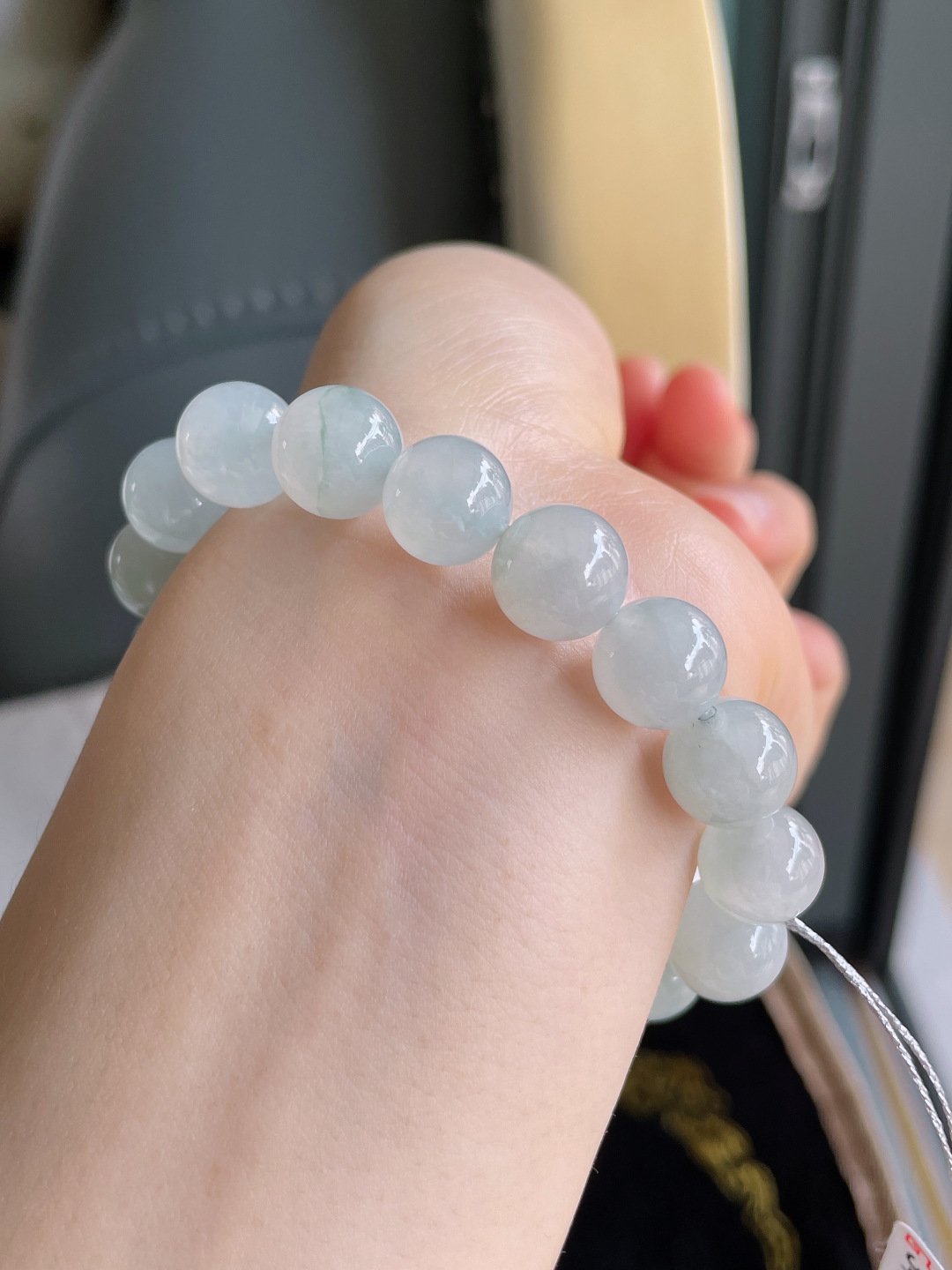 缅甸天然翡翠A货，冰飘花手链，尺寸：10.5mm。【编1530】