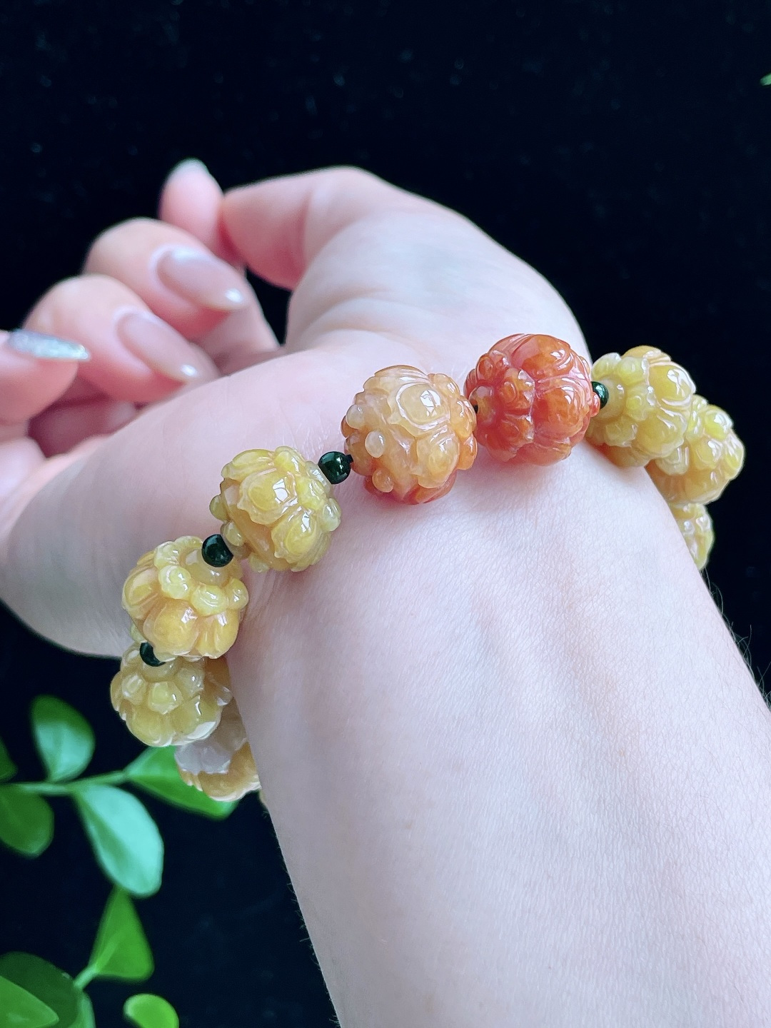 【珠子】冰双彩莲蓬手链 【说明】缅甸 性比高 红翡 黄翡 【尺寸】14-15mm 【重量】54.4克
