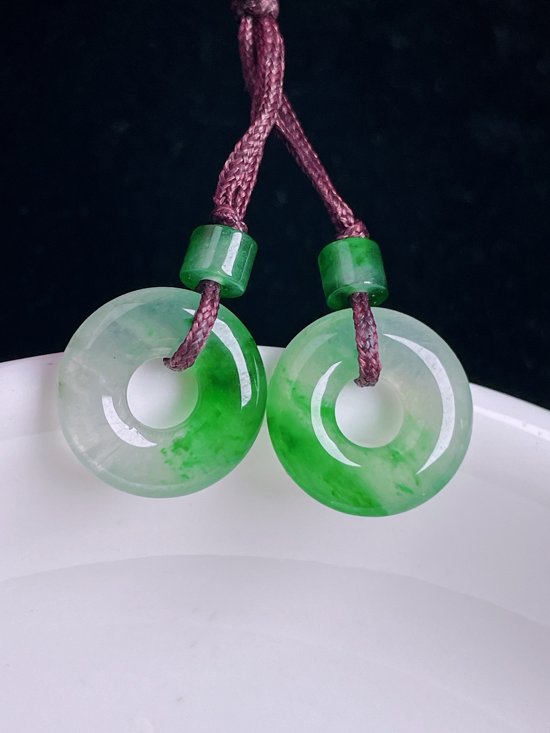 ️冰绿耳坠，老种起光，细底通透，尺寸：12/2.6mm0913