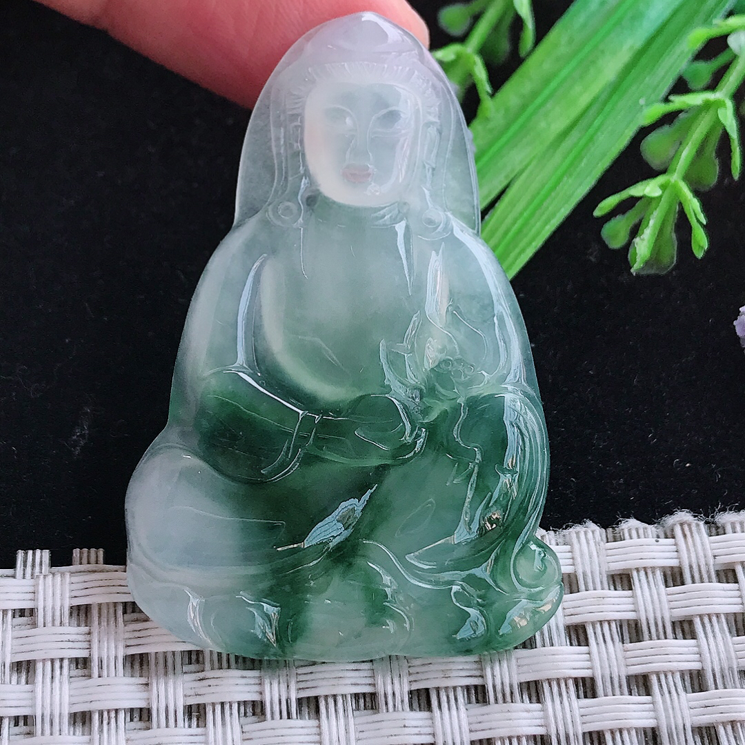 实拍A货翡翠49/33/4.2老坑冰种飘花观音菩萨吊坠翡翠玉坠挂件