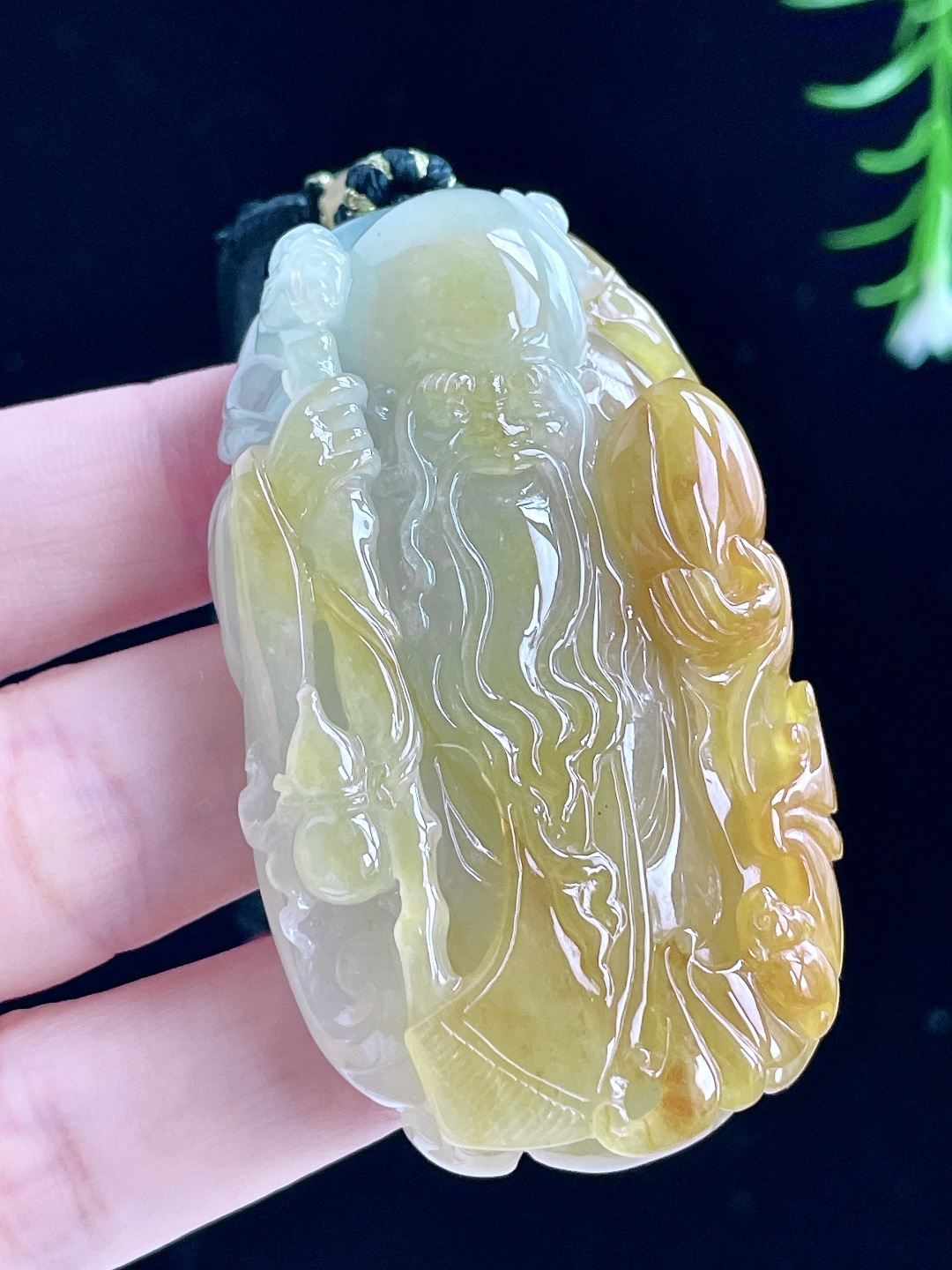 【裸石】冰种黄翡寿星公牌吊坠 【说明】缅甸 无裂 性比高 超厚 【尺寸】67-39.5-13 【重量】62.8克