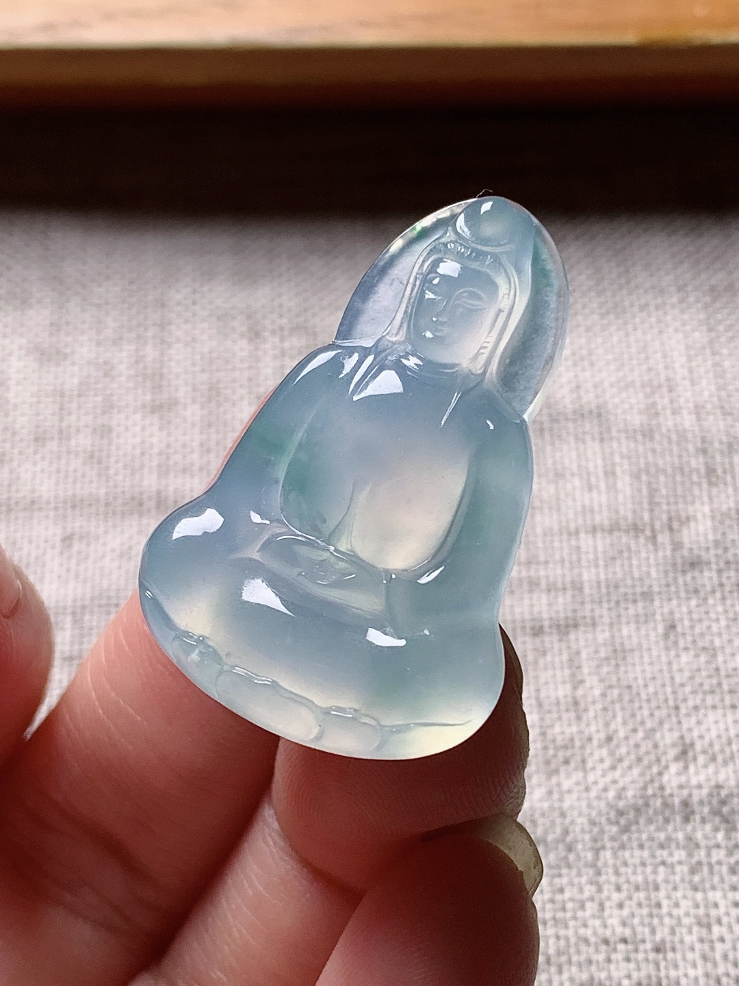 ️冰种飘花观音，水润种老 0913 尺寸31.4*21*4.3