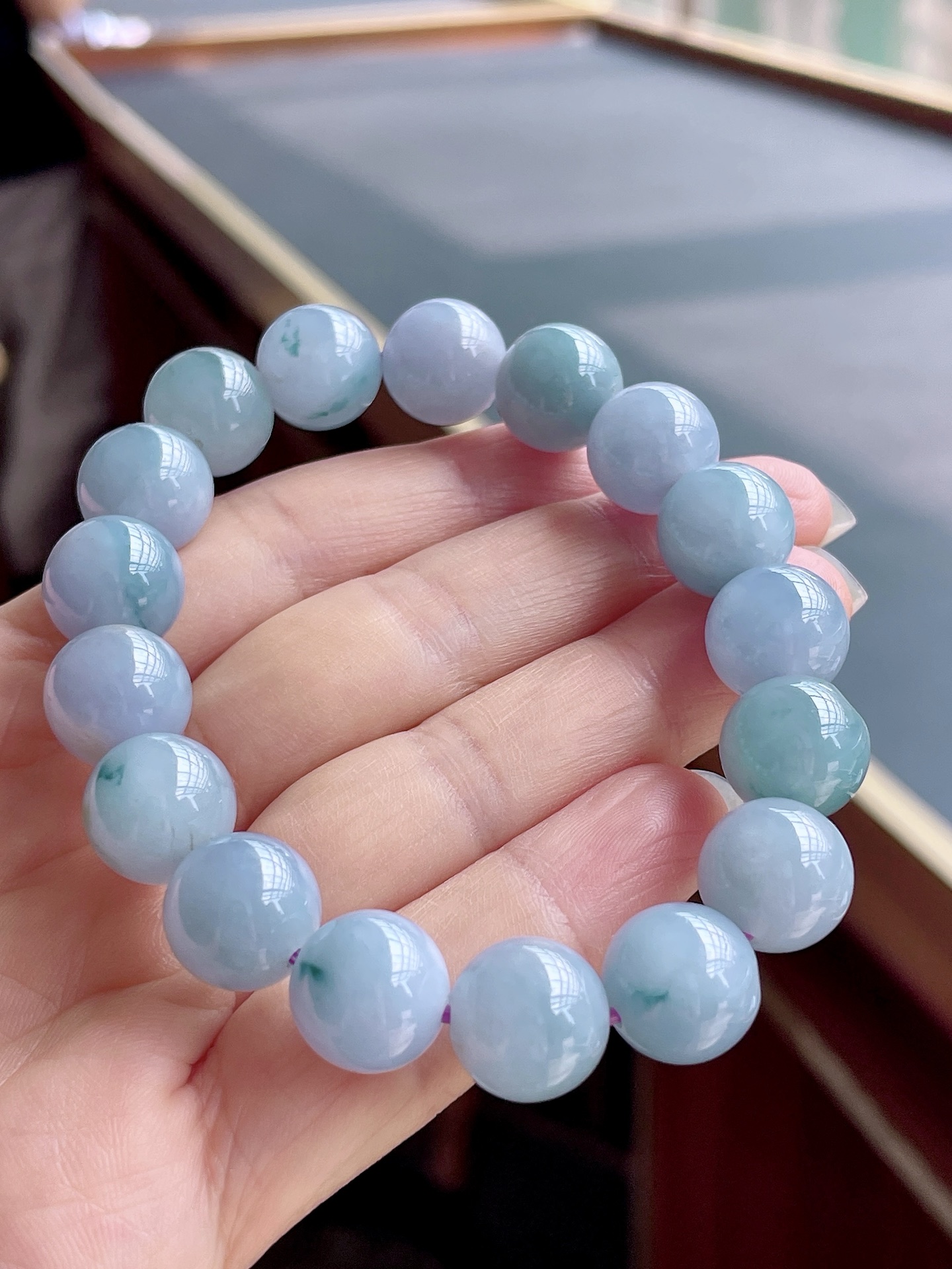 ️ 冰种紫色飘花手链 色泽浓郁，珠圆玉润 尺寸：12