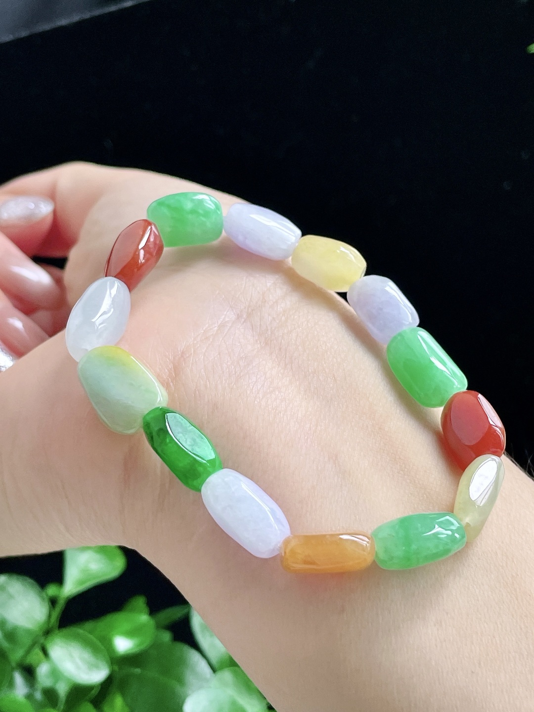 【珠子】冰多宝手串桶珠手串 【说明】缅甸 性比高 【尺寸】13.5-10.2-7mm 【重量】25