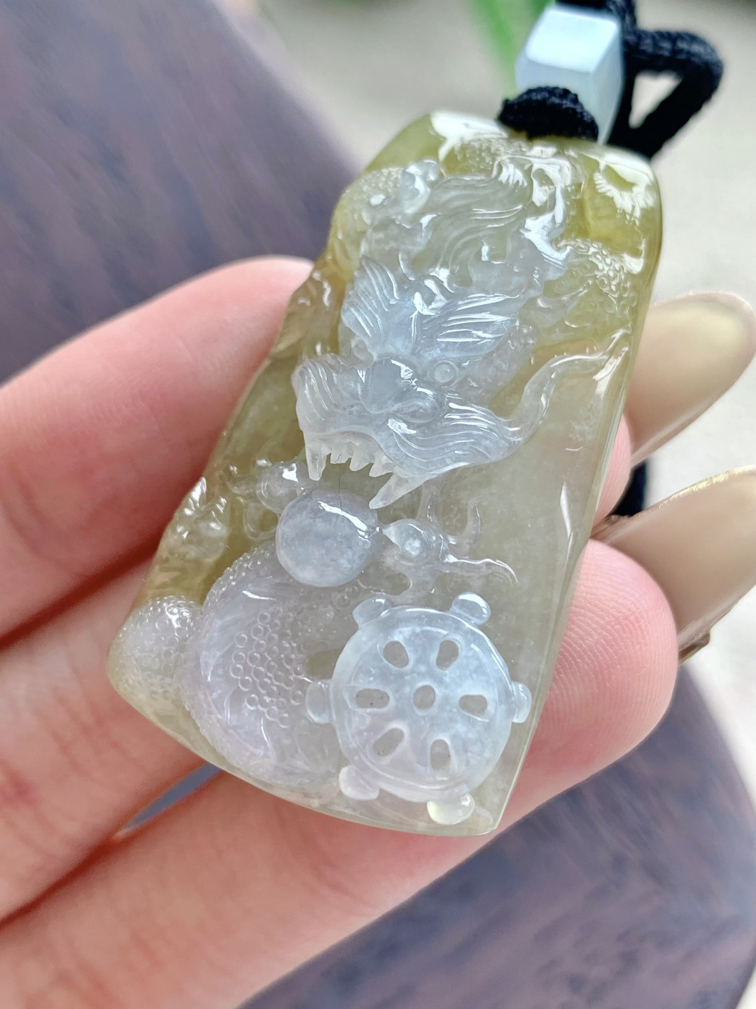 【裸石】🫧冰飘黄翡生肖龙龙牌吊坠 【说明】缅甸 性比高 超厚 【尺寸】45.8-27-12 【重量】27.3克
