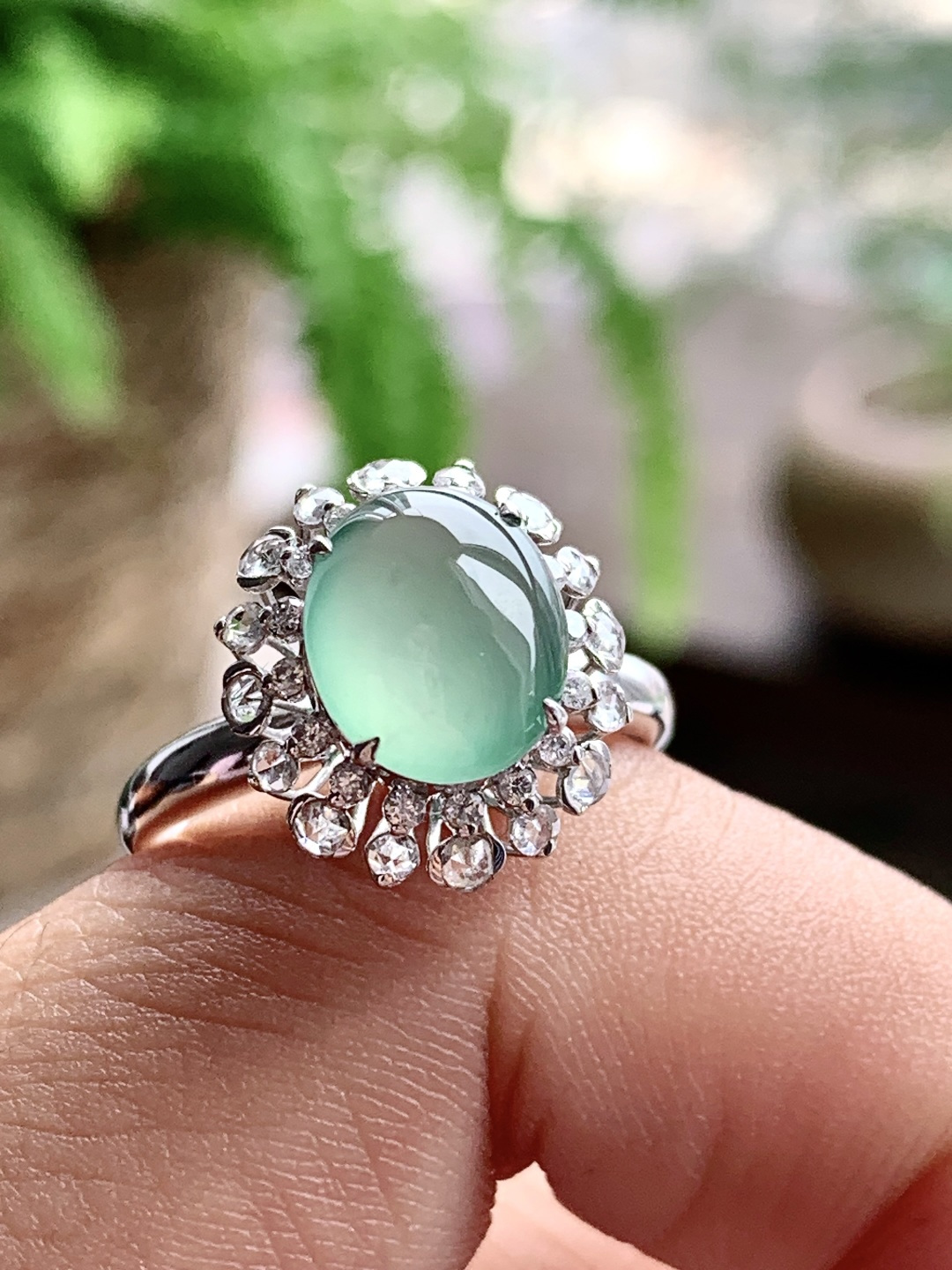 【镶嵌】️冰果绿蛋面戒指 【说明】缅甸 18k金镶嵌 性比高 【整体】14-12.3-11 【裸石】9.3-7.8-2.8 【圈口】13号