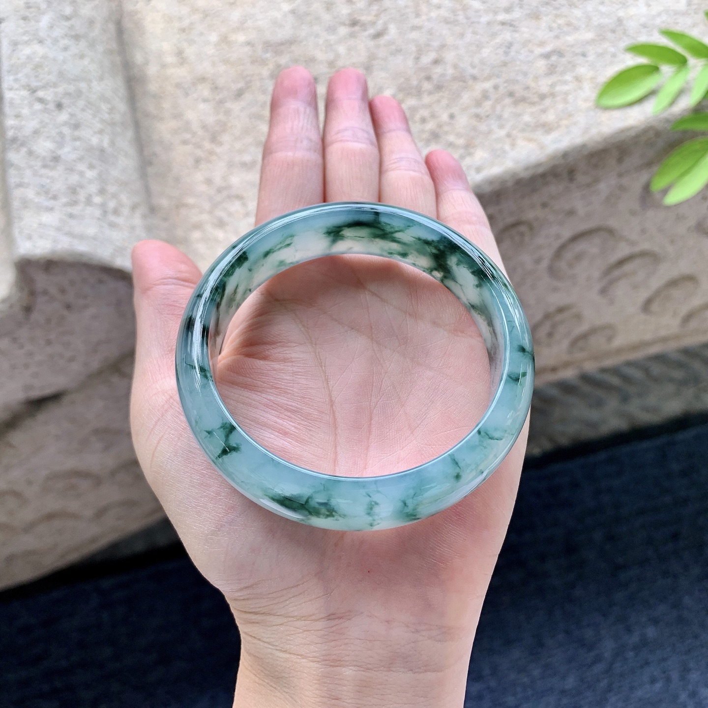 正圈58 59 圈口59/15.3/7 编码WW091404 糯冰飘花，宽版，水润，种老，细腻，打灯