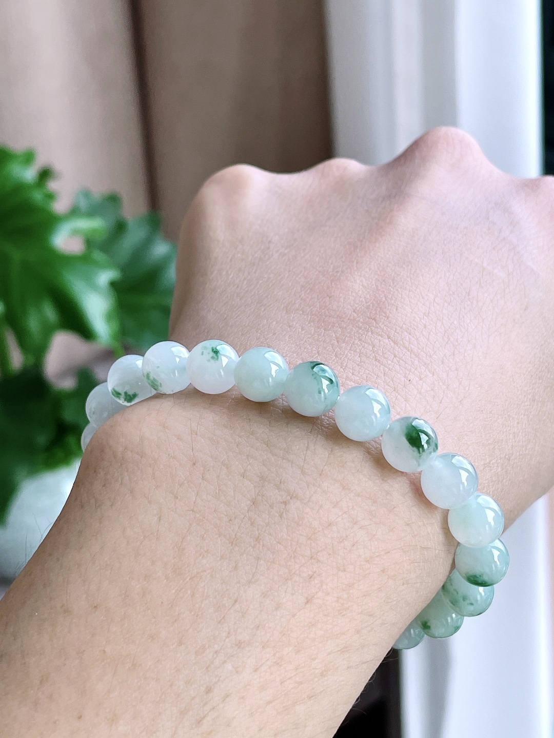 【珠子】糯冰飘花手串圆珠珠子手串 【说明】缅甸 性比高 【尺寸】7.9mm 【重量】20克