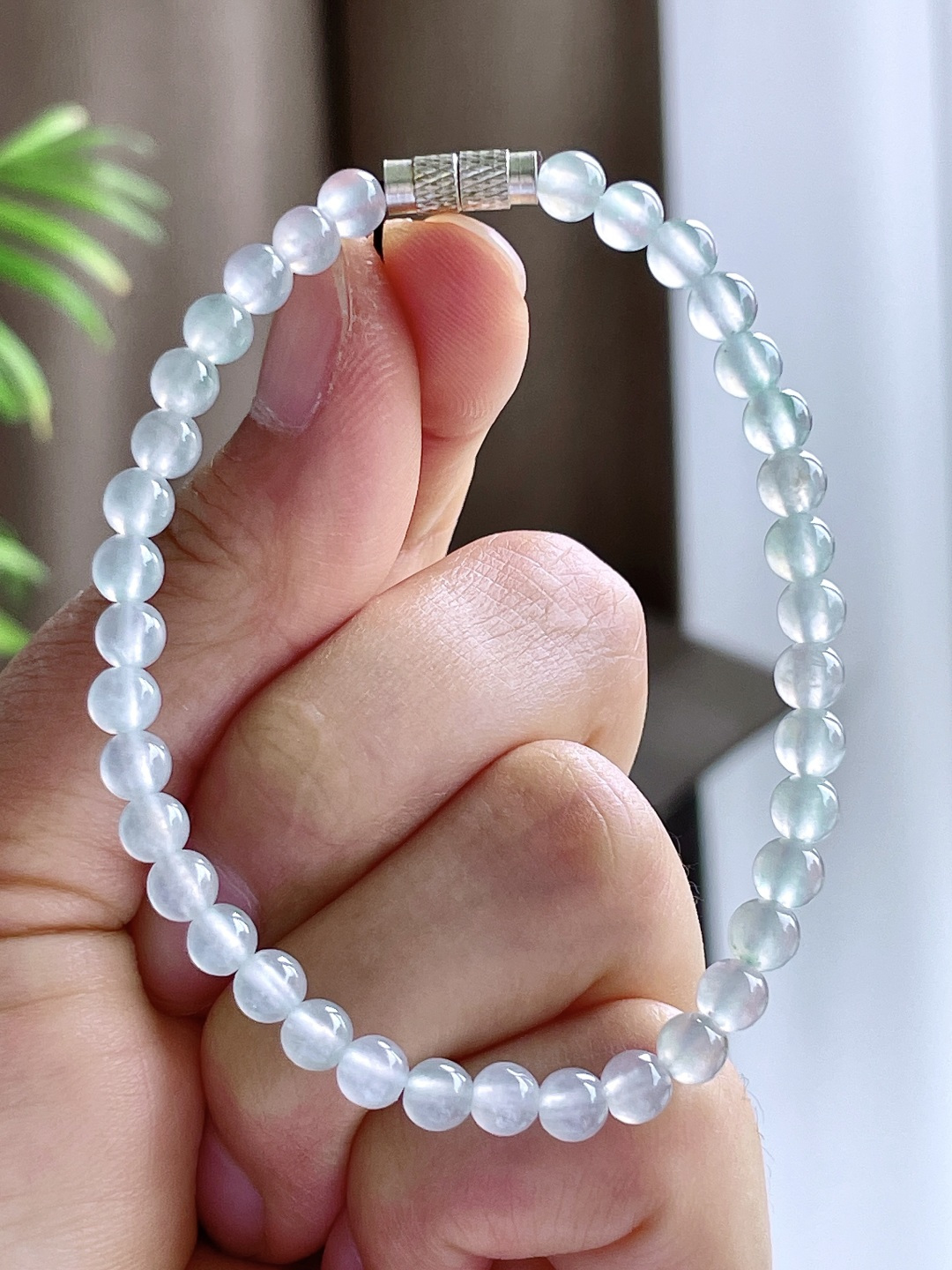 【珠子】白冰手串圆珠珠子手串 【说明】缅甸 性比高 【尺寸】4.8mm 【重量】9克