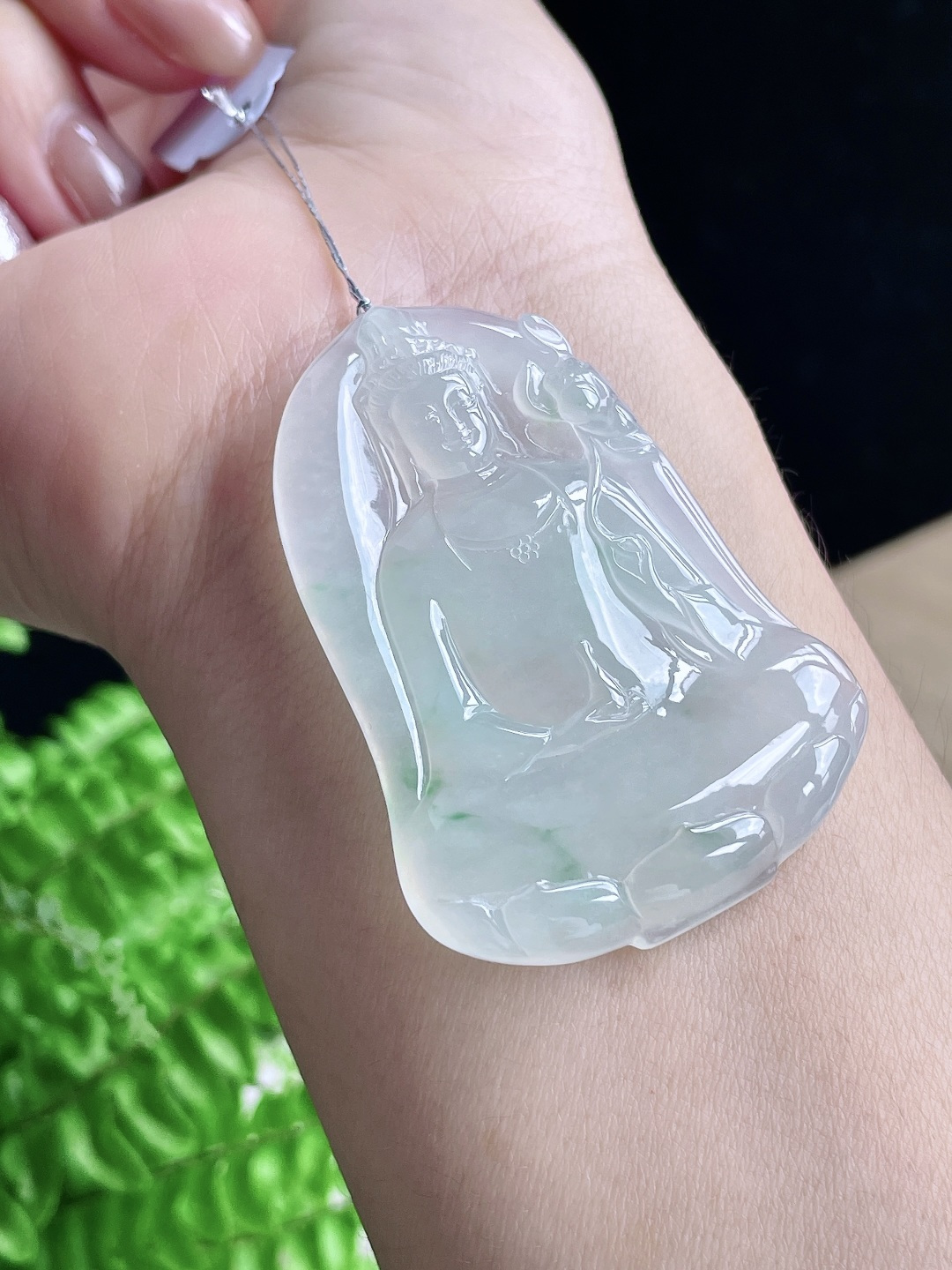 【裸石】冰晴水飘花大势至观音持莲观音牌吊坠 【说明】缅甸 无裂 性比高 一刀切 【尺寸】53.7-