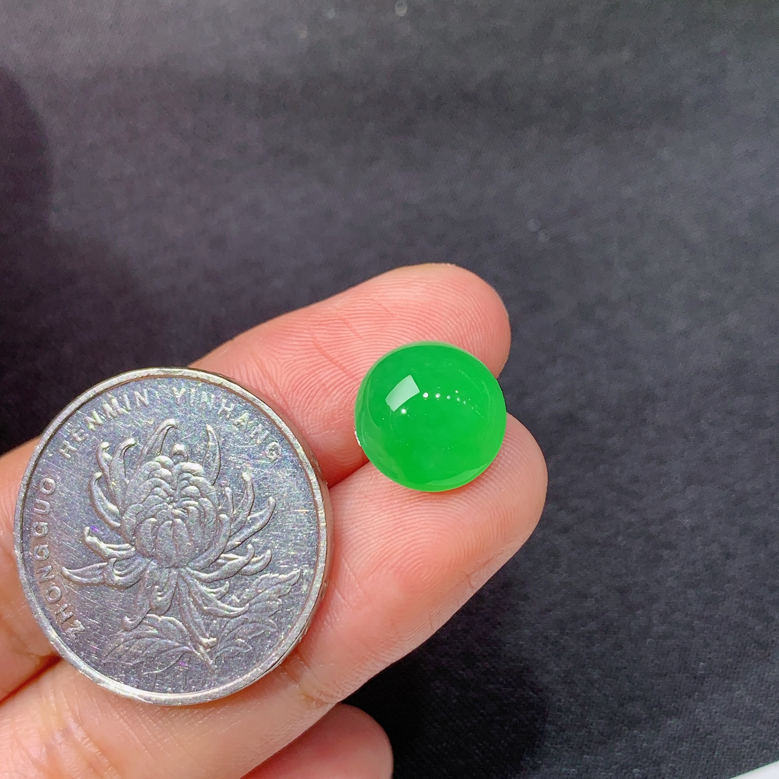 阳绿蛋面，镶嵌佳品，冰润细腻，种水足，Ht 尺寸10.7*5.7