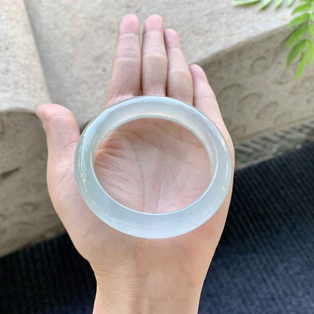 正圈52 53 圈口53.6/11.6/8.4 编码FL090715 冰种，清透，水润，种老，细腻，