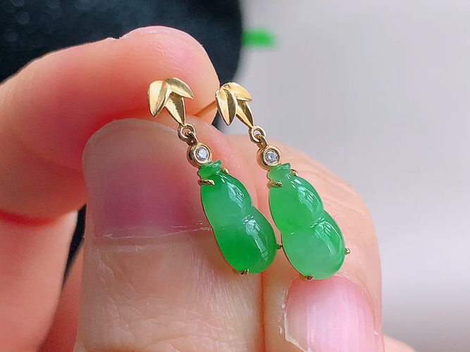 ️ 18K金伴钻葫芦耳环，无裂，尺寸取一18.8/10.3-5.2-2.8mm，包A附证书