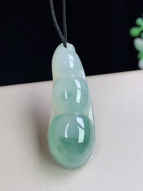 福豆，无裂，尺寸31.9*11.6*6.1mm，j14ayd