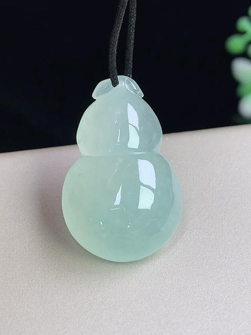 葫芦，无裂，尺寸24.4*15.6*7.7mm，j14hay