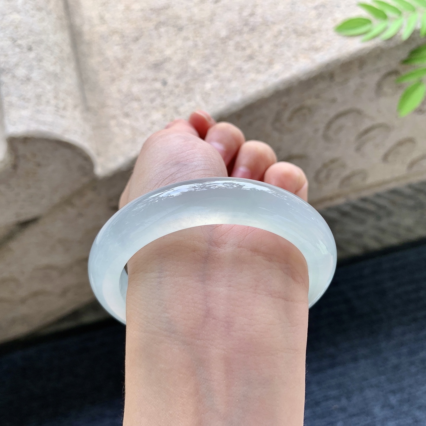 正圈55 56 圈口56.3/12.3/9.5 编码W6091533 冰晴底，清透，水润，种老，细腻，无裂