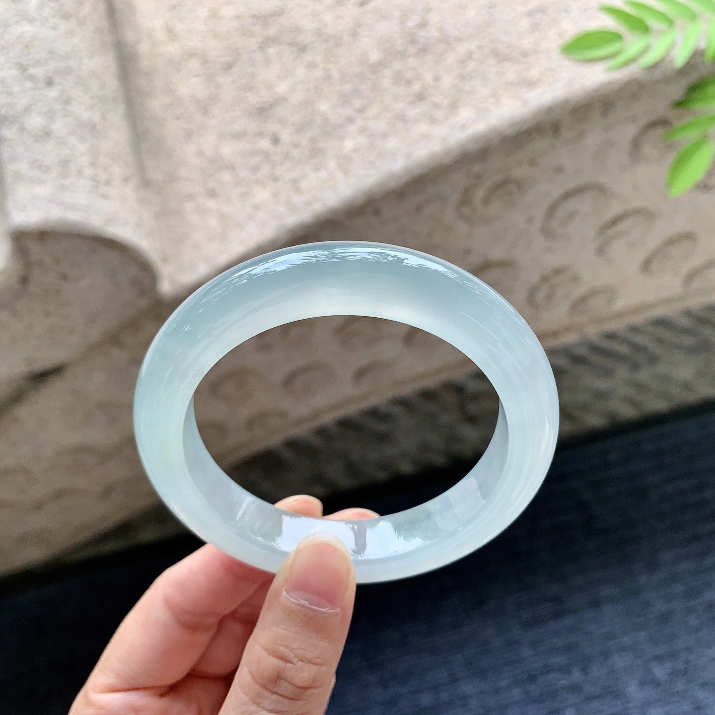 正圈55 56 圈口56.3/12.3/9.5 编码W6091533 冰晴底，清透，水润，种老，细腻，无裂