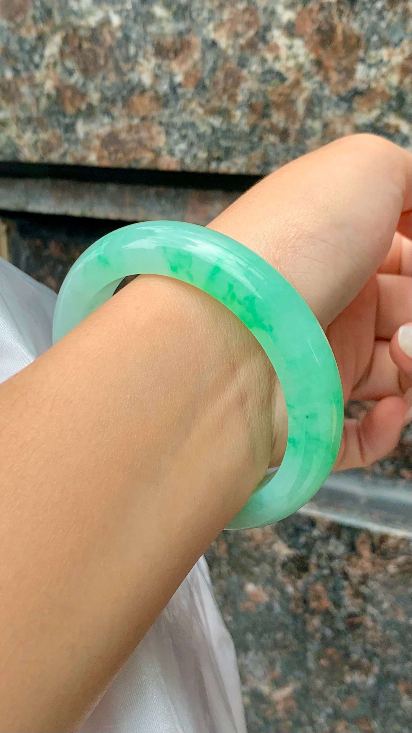 白底青飘辣阳绿正圈成品 HYY-9968 尺寸：54.5-12.5-8.8