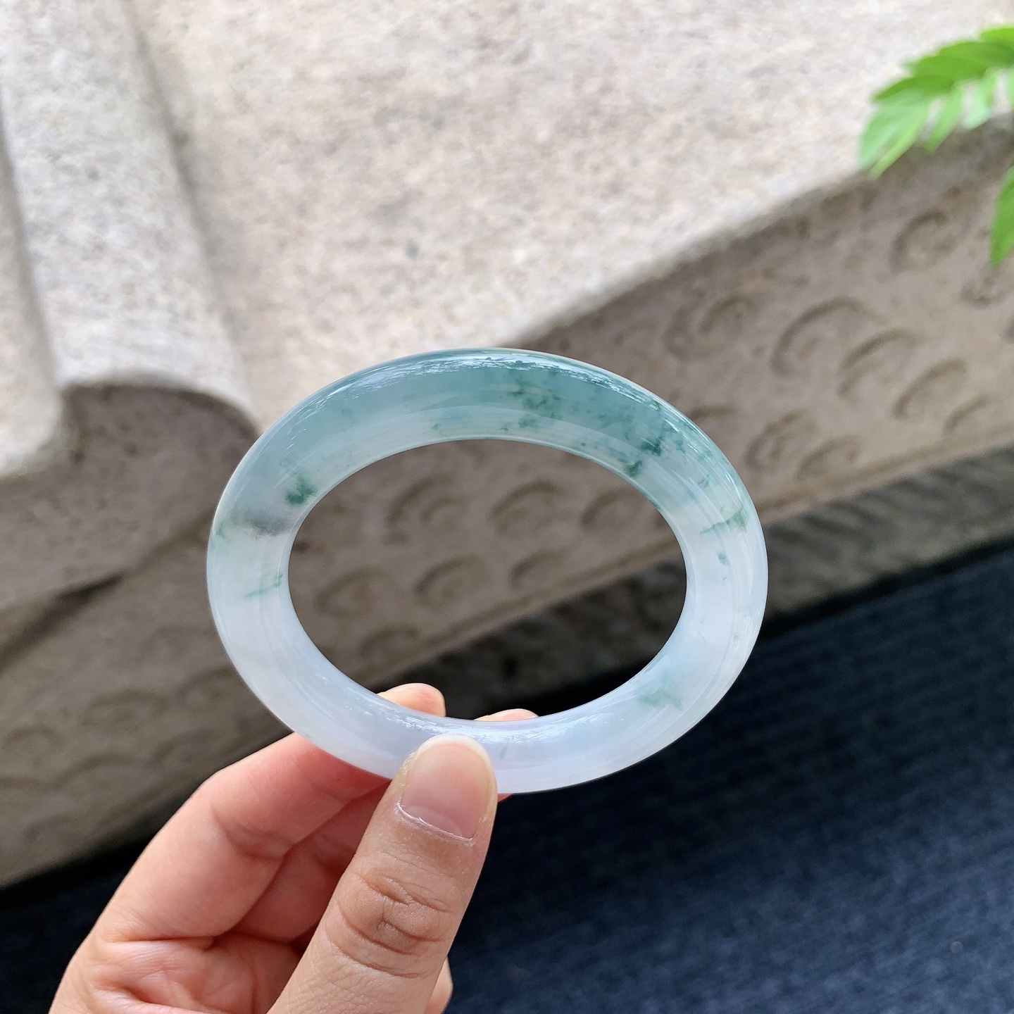 圆条51 52 圈口52.4/9.8/10 编码WW091462 糯冰飘蓝花，水润，种老，细腻，无裂