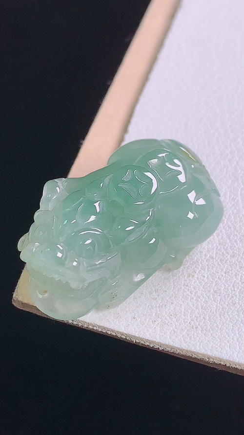 ️冰晴貔貅，无裂，尺寸:28.5-17.0-12.5mm 10