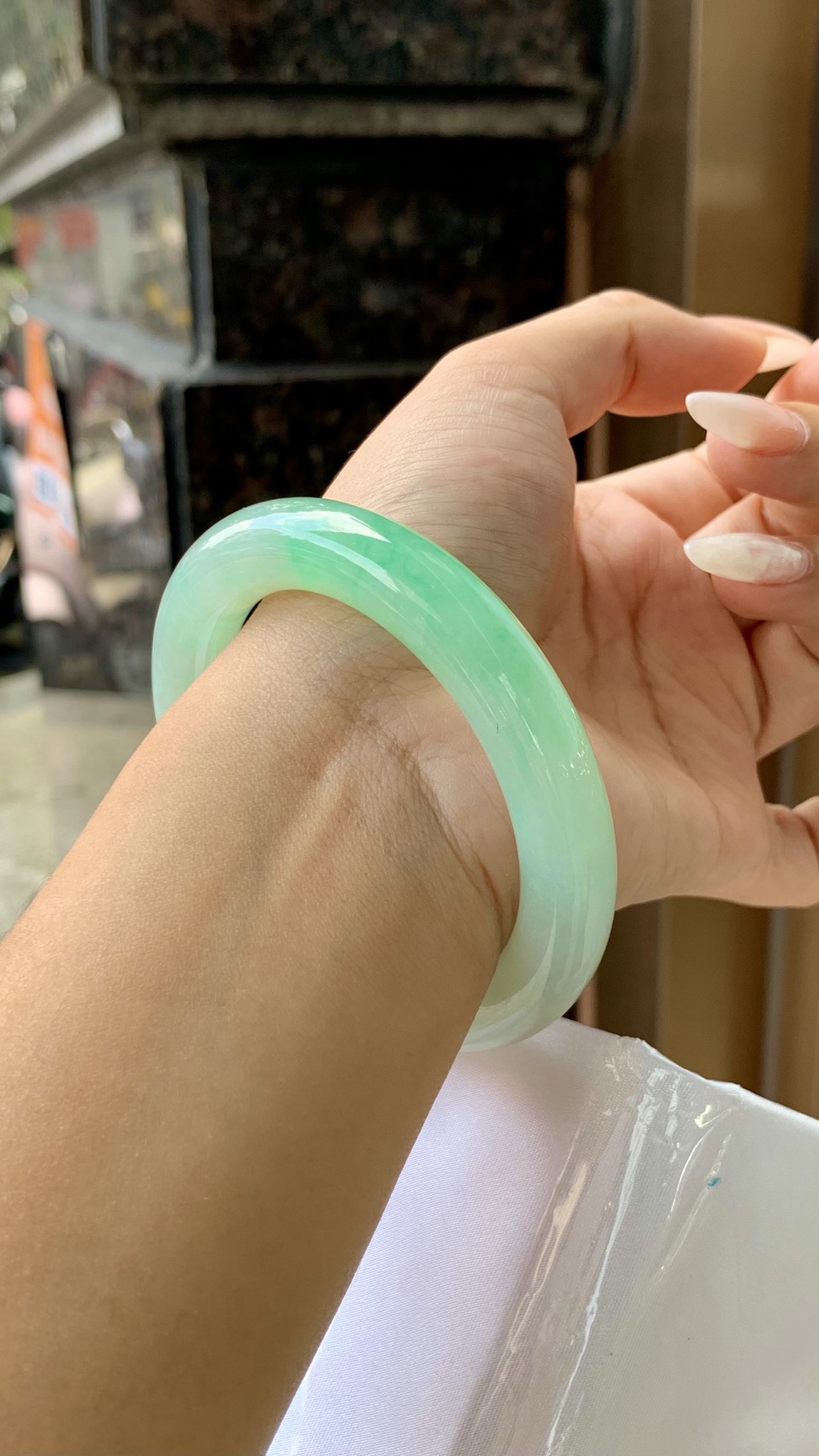 冰飘绿圆条成品 HYY-4029 尺寸：56.5-11.5-11