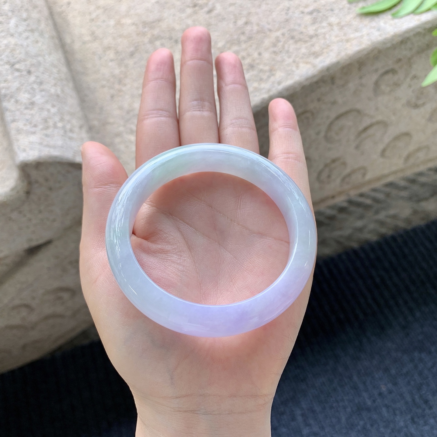 正圈56 57 圈口56.7/12.7/8.6 编码Q5091378 糯冰，水润，种老，细腻，无裂