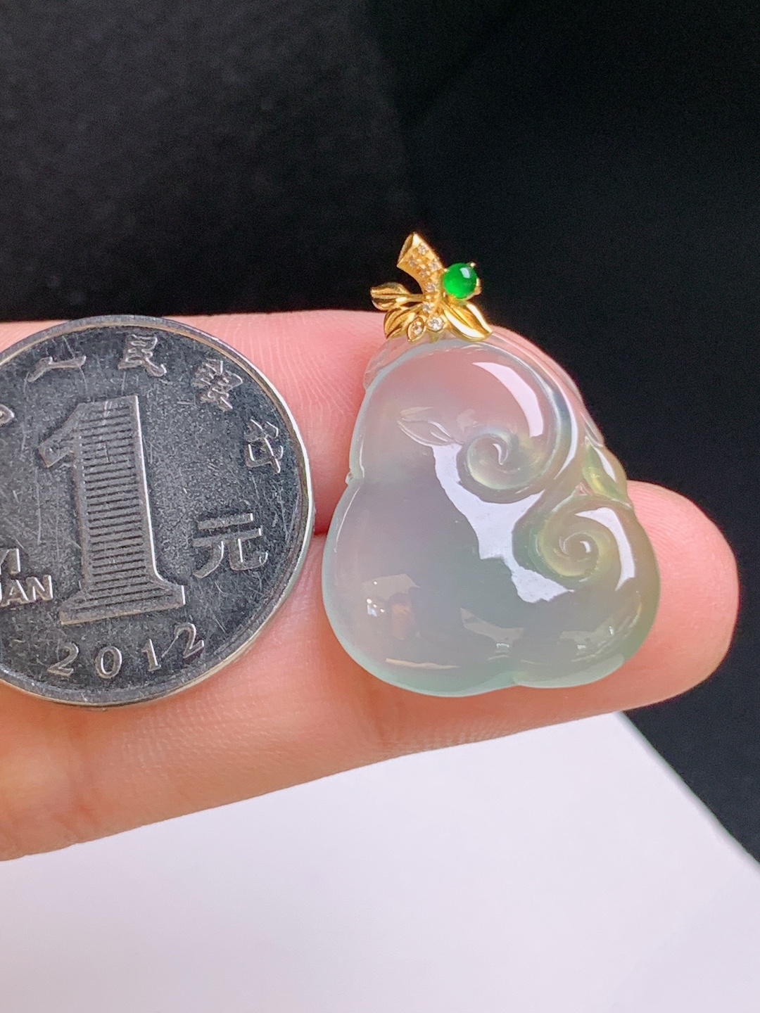️ 冰黄翡如意吊坠，莹润细腻，线条流畅，万事顺遂 裸石22.2-20.2-5.5 整体28.3 530910