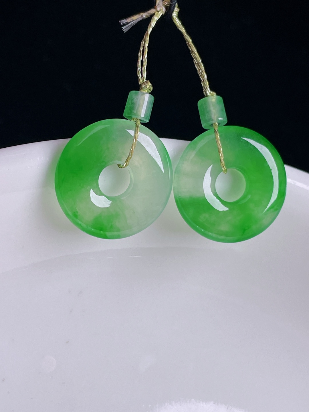 冰绿耳坠，老种起光，细底通透，尺寸：12.5/2.5mm0914