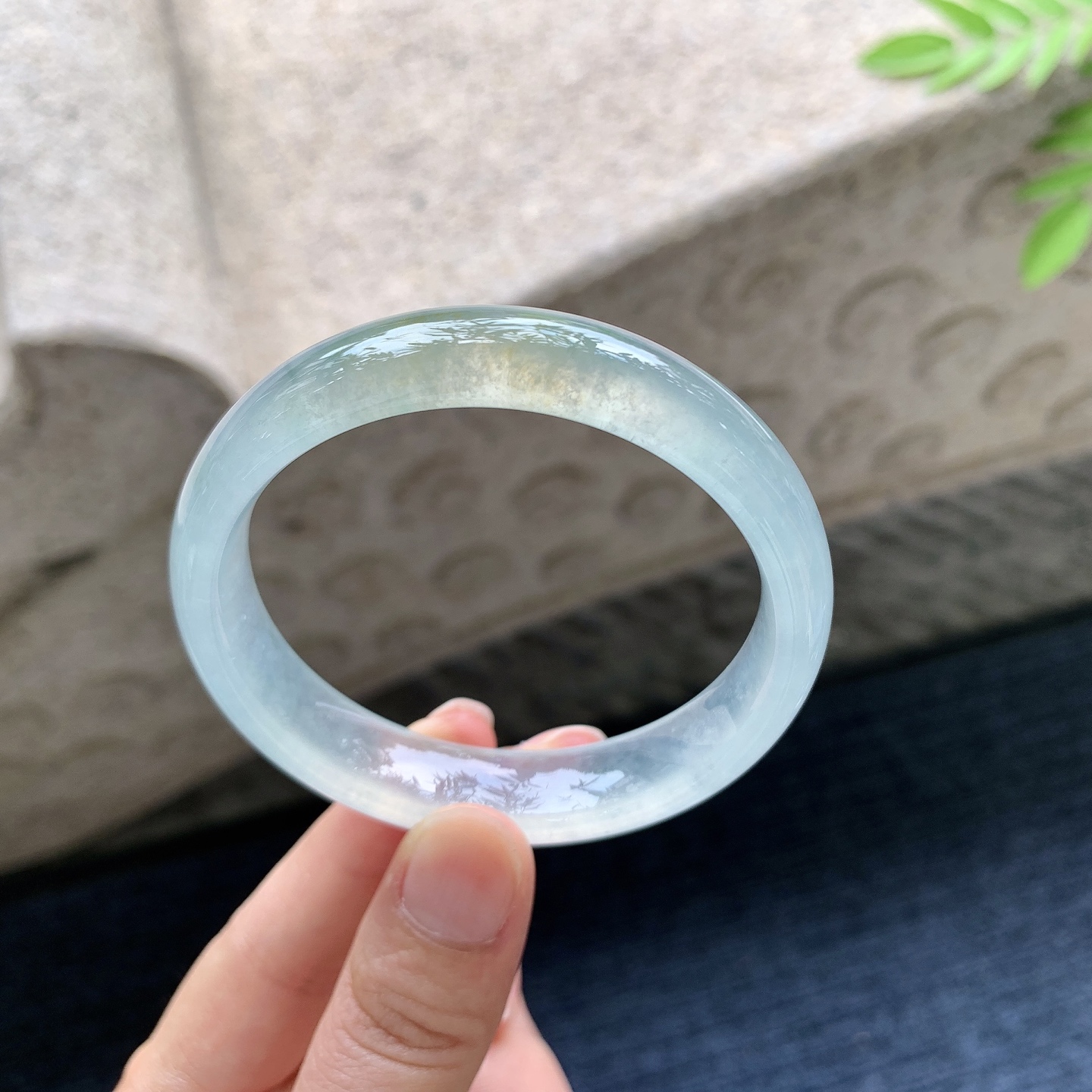 正圈53 54 圈口54/12.3/6.9 编码GJ091529 冰飘黄翡，清透，水润，种老，细腻，打灯有棉线