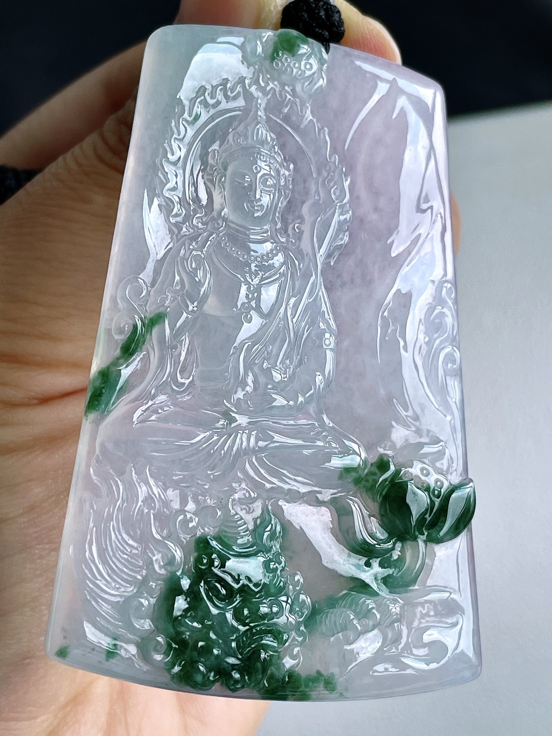【裸石】飘花文殊观音牌子吊坠 【说明】缅甸 无裂 性比高 【尺寸】69-45-5.5 【重量】41克