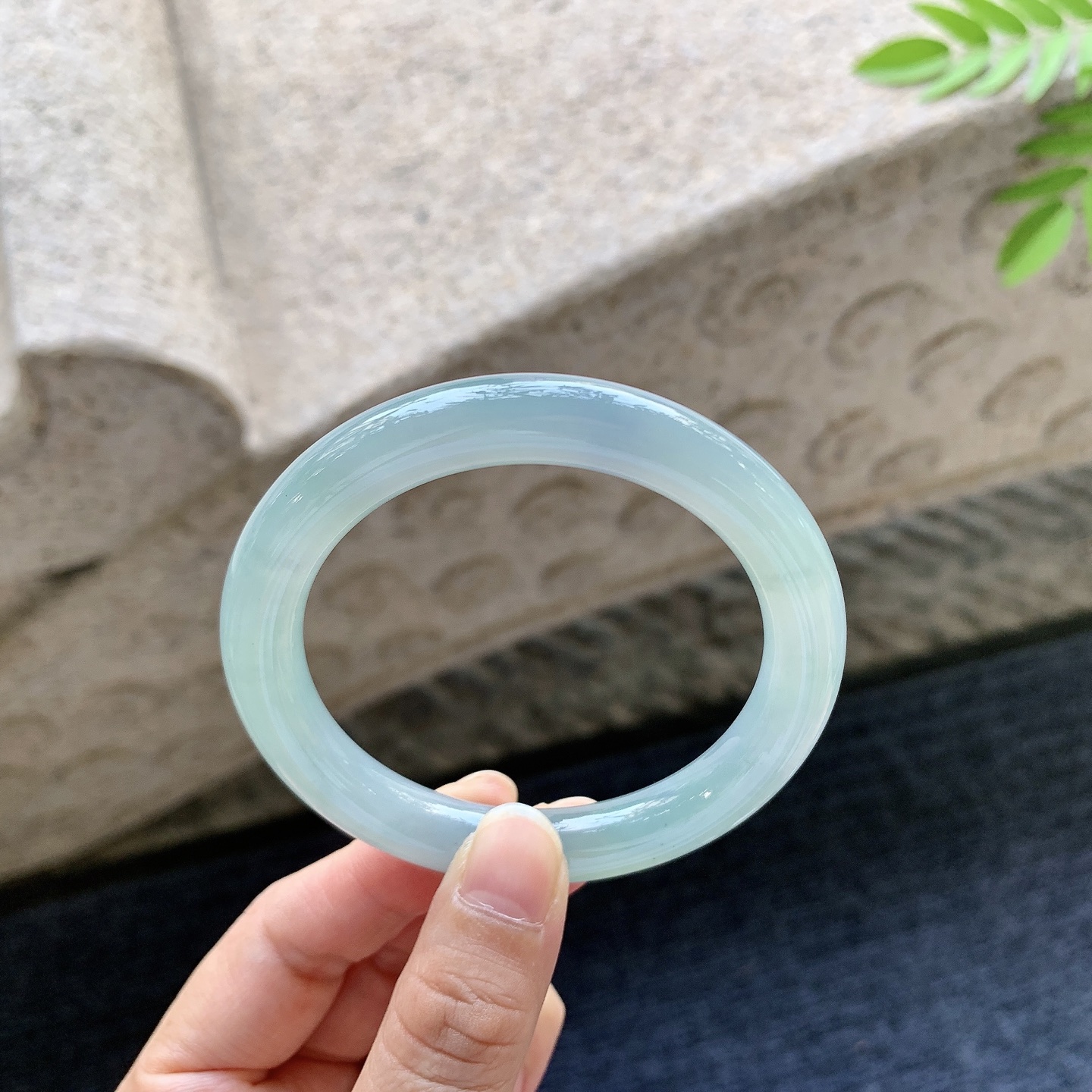 圆条54 圈口53.8/9.7/9.2 编码A1091524 晴蓝，水润，种老，细腻，无裂