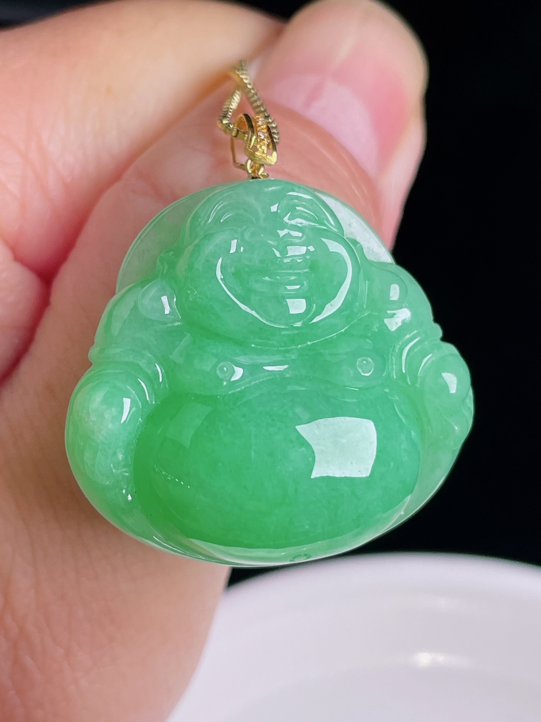 阳绿佛公，18k镶嵌，老种起光，细底通透，尺寸：33裸石27.4/29.3/10.3mm0914