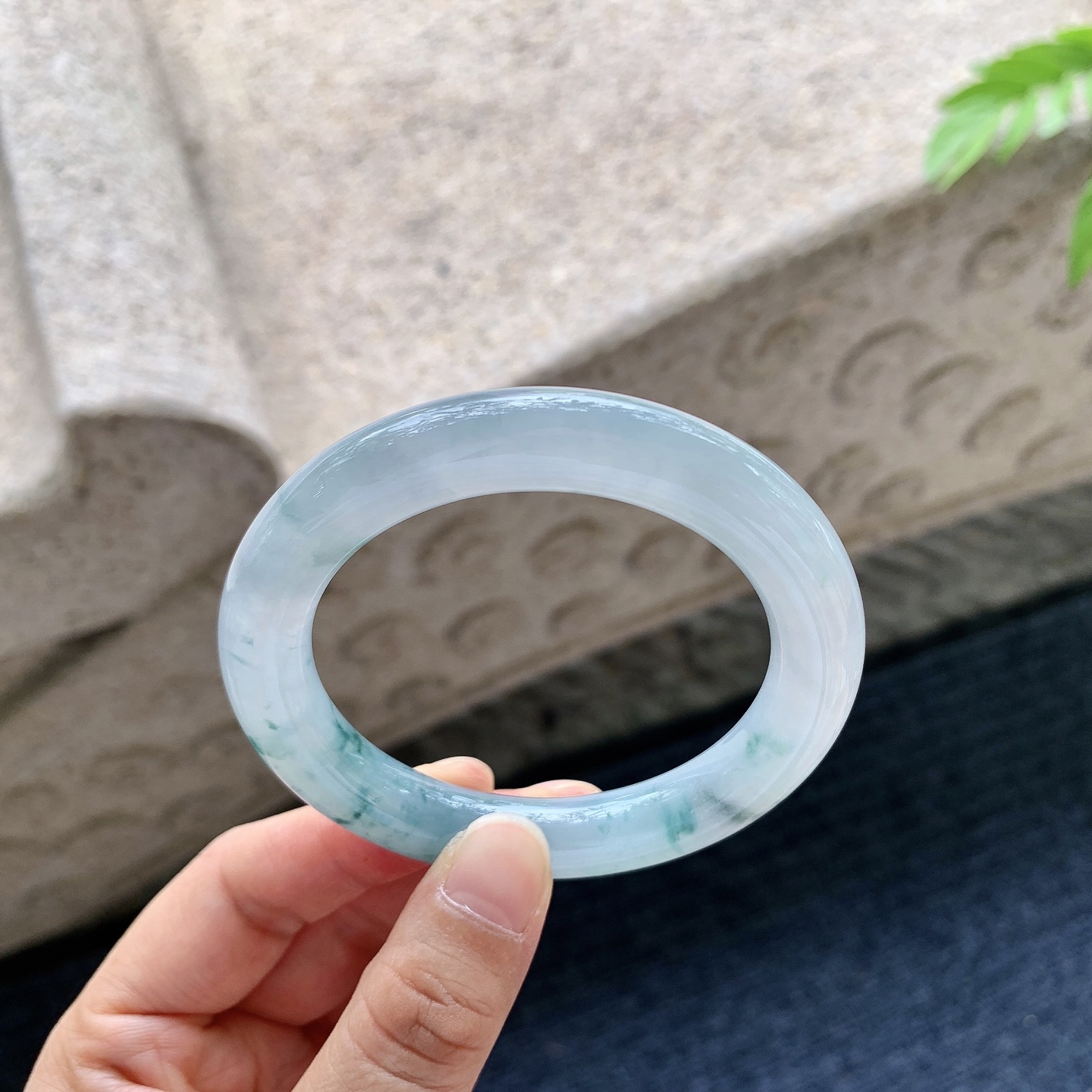 圆条51 52 圈口52.4/9.8/10 编码WW091462 糯冰飘蓝花，水润，种老，细腻，无裂