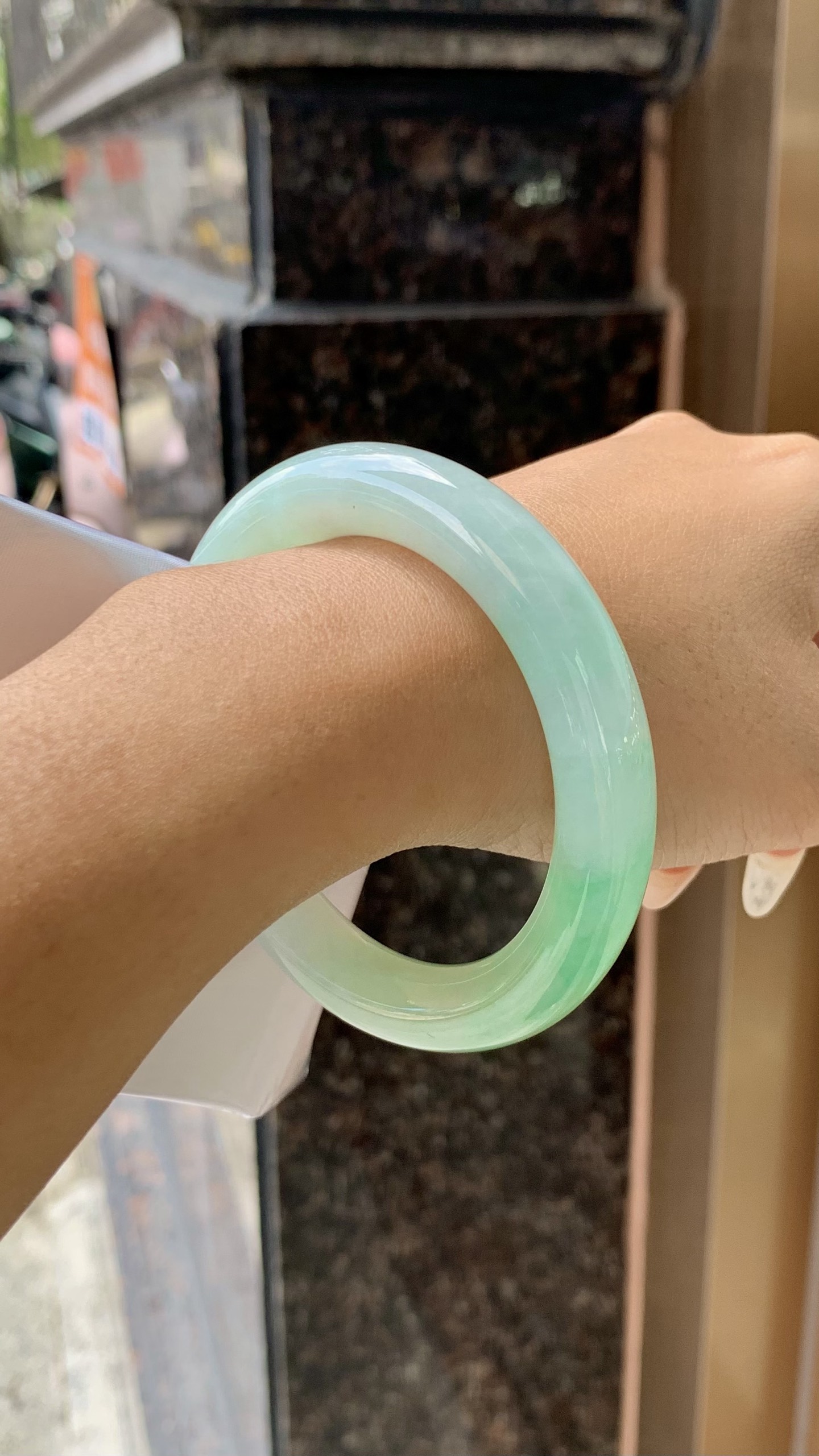 冰飘绿圆条成品 HYY-4029 尺寸：56.5-11.5-11