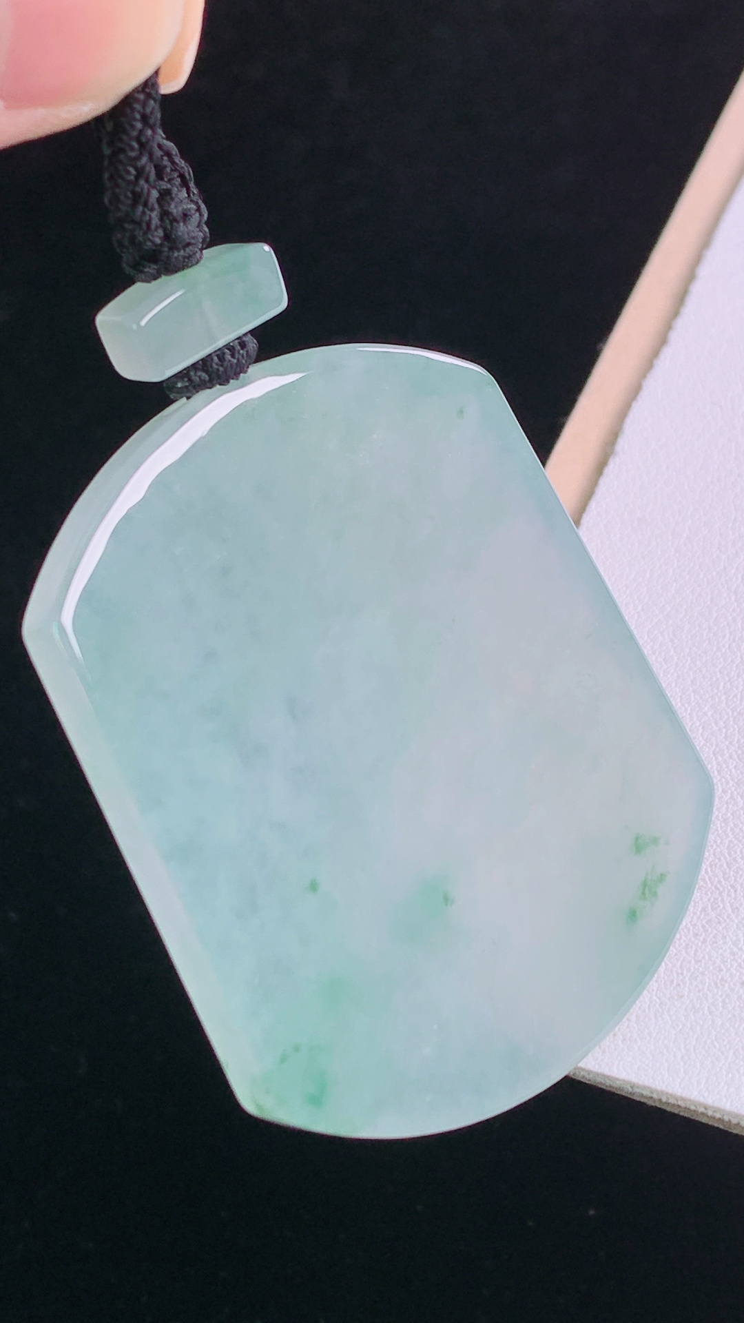 冰飘花无事牌 花色灵动，清爽细腻，无裂 尺寸:53.9-43.2-5.3mm 11