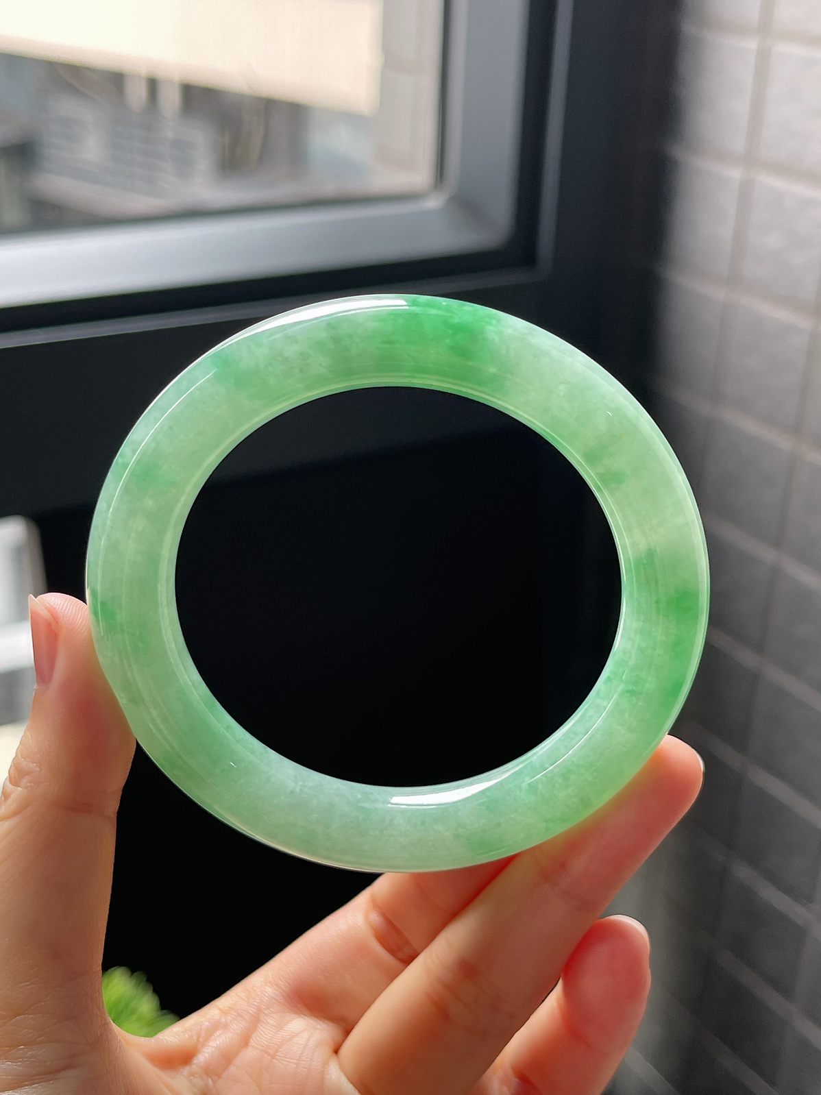 圈口56，冰糯种飘花翡翠圆条手镯9.15
