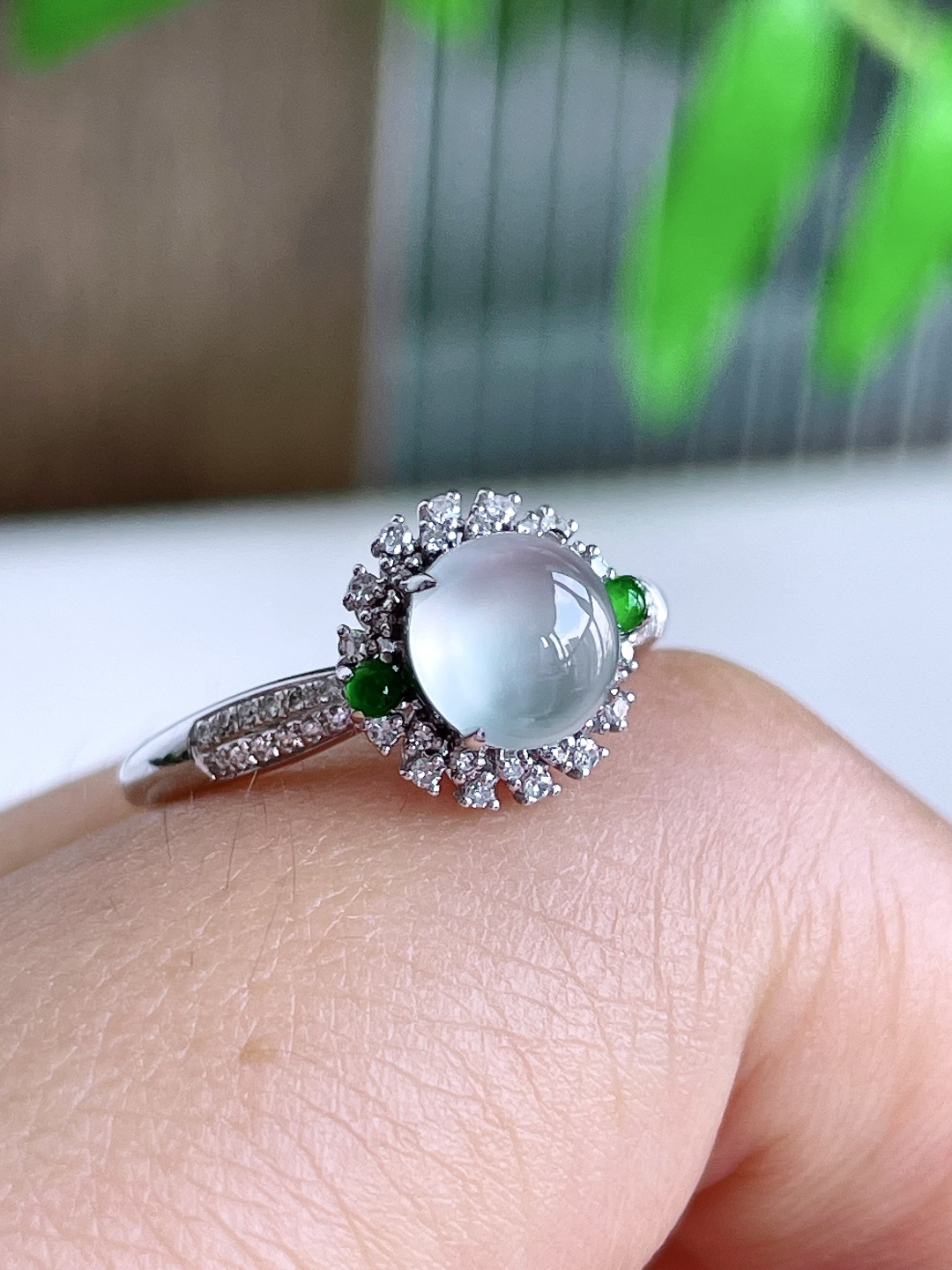 白冰蛋面戒指 缅甸 18k金镶嵌 无裂 性比高 9.9-9.6-8.3 6.3-6.3-2 14号 2克
