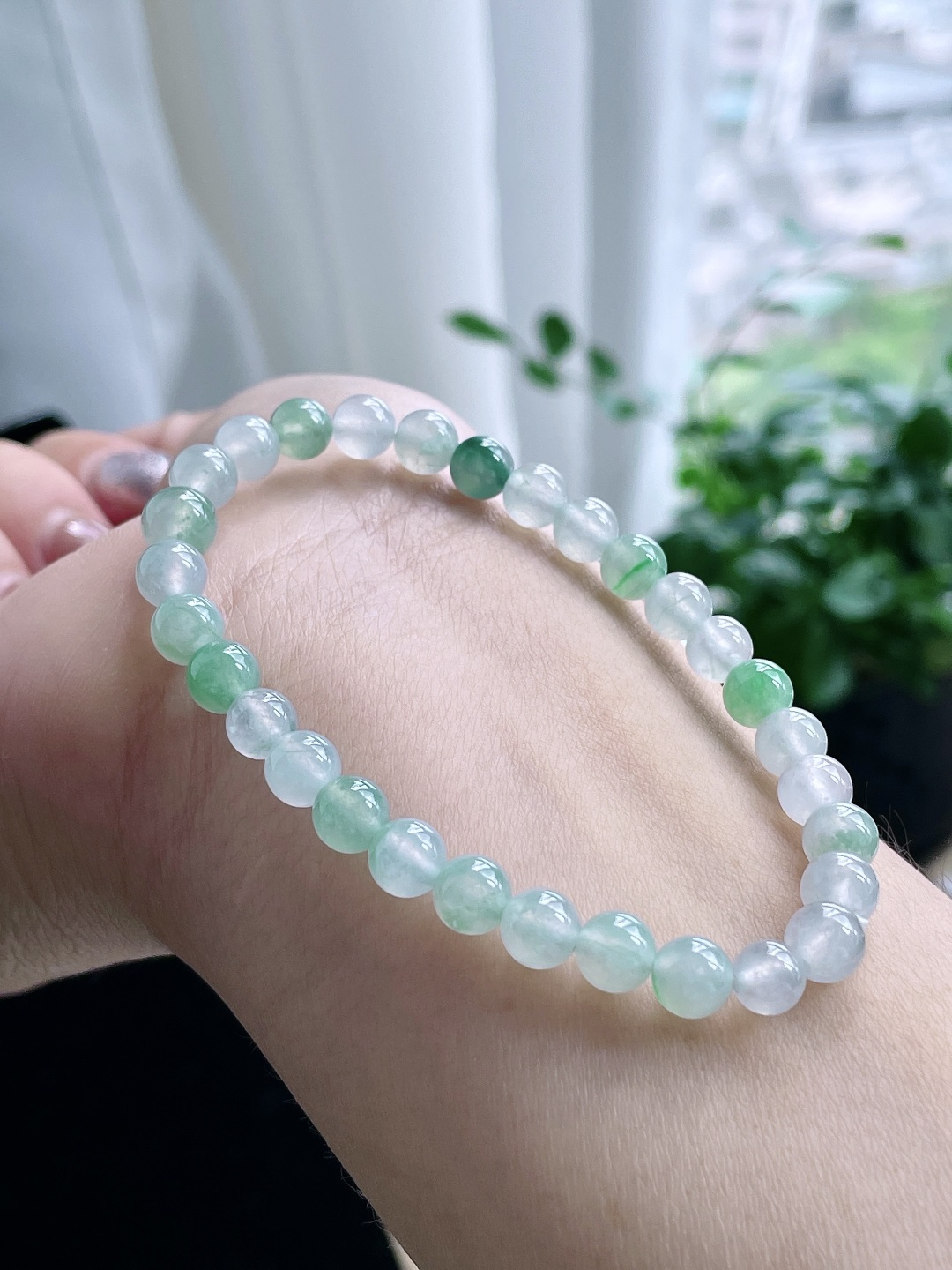 【珠子】冰多宝手串圆珠珠子手串 【说明】缅甸 性比高 【尺寸】6mm 【重量】11.5克