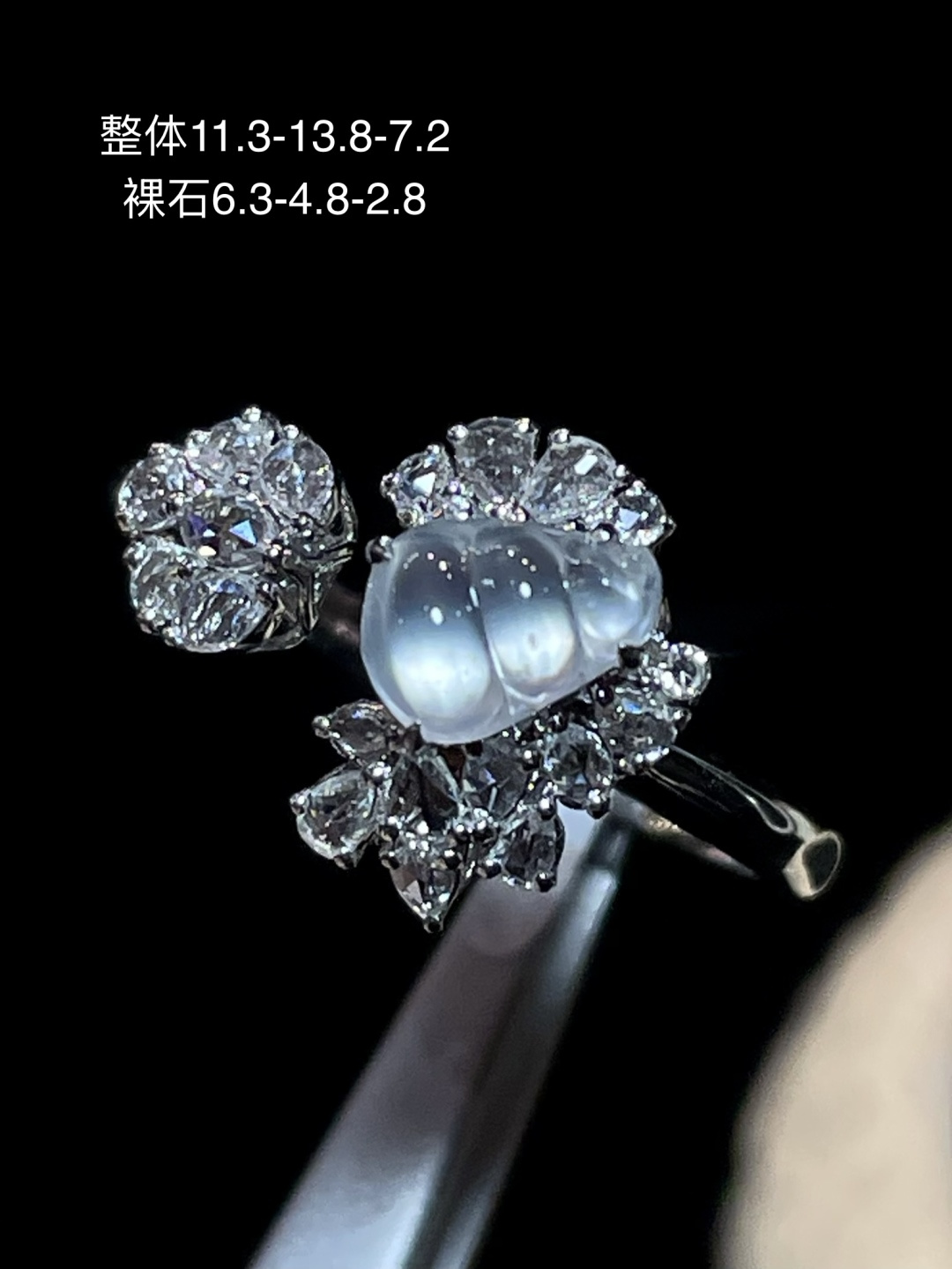 ️天然缅甸翡翠A货 白冰福豆戒指 18k金镶嵌钻石 细腻水灵 实拍接近，11.3-13.8-7.2