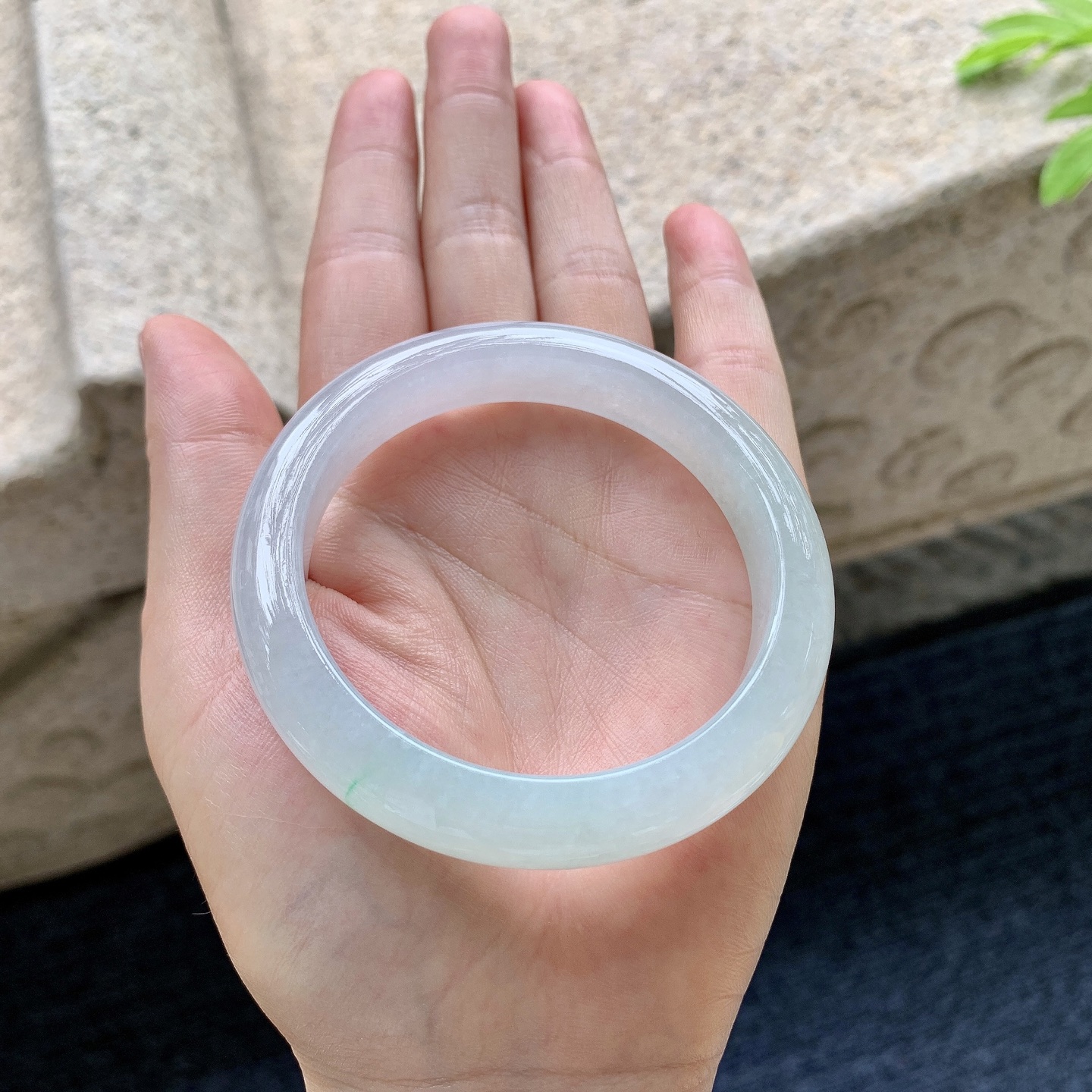 正圈53 54 圈口54.4/11.2/8 编码DZ090505 糯冰晴底，水润，种老，细腻，内侧有纹线